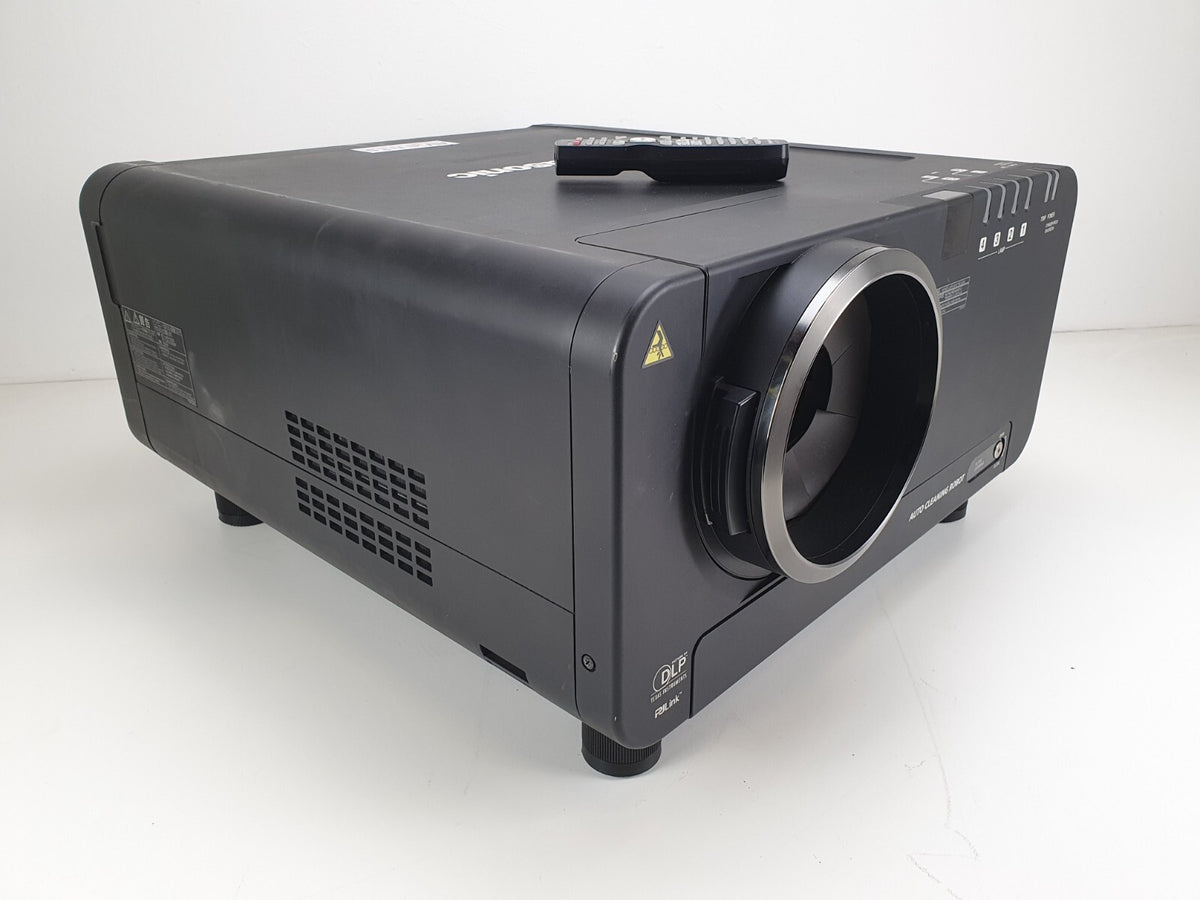 Panasonic PT-D1000E Big projector in flightcase, with flight frame, ET-D75LE2