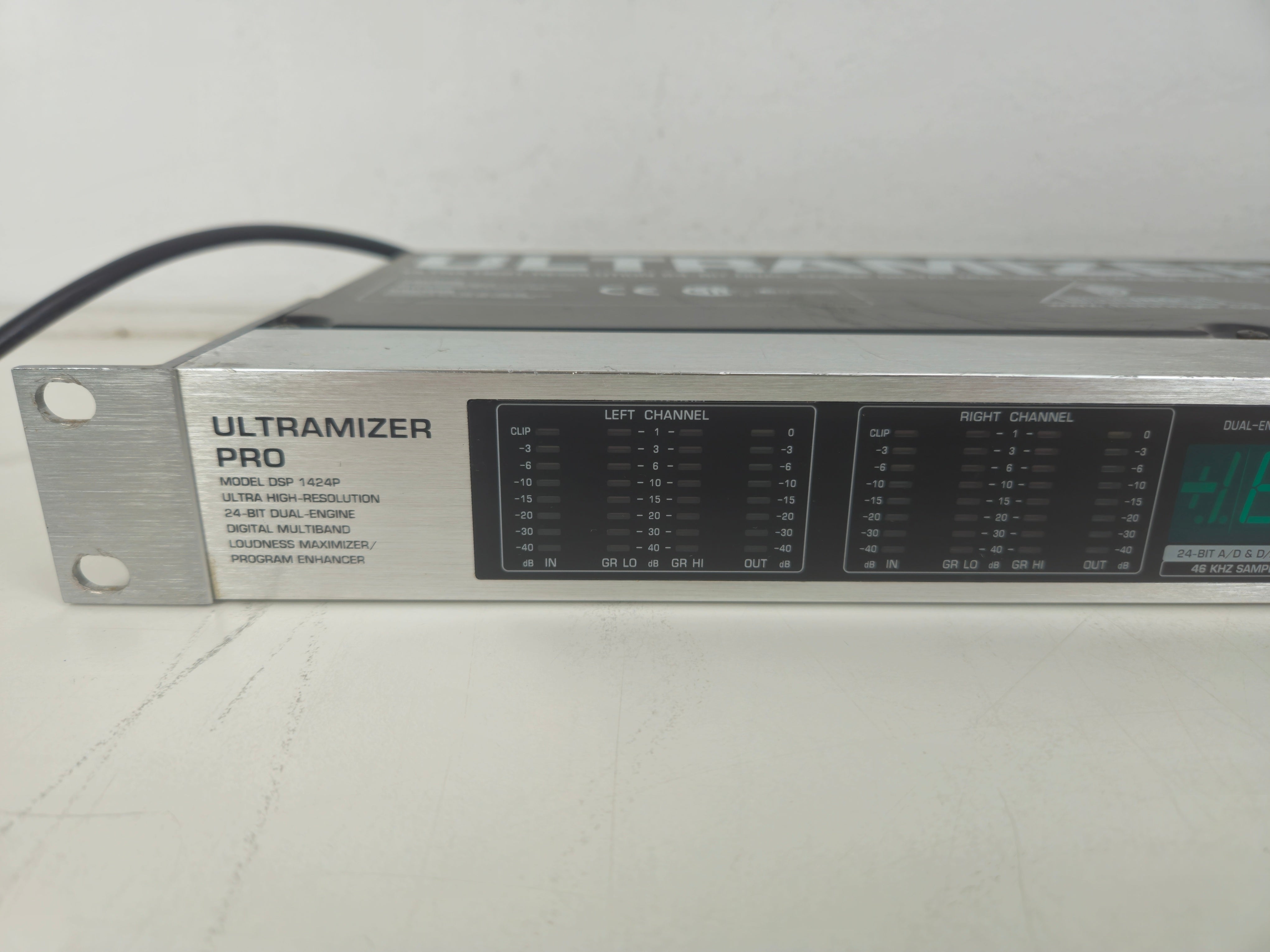 Behringer - DSP 1424P - 24-Bit Digital Multiband Loudness Maximizer/Program Enhancer