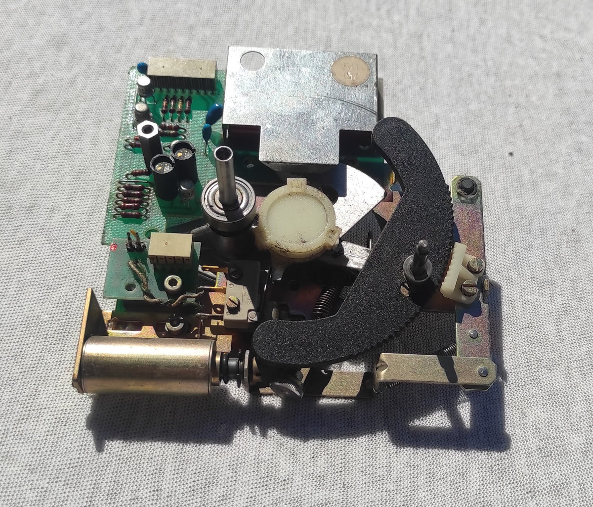 Studer ReVox B67 tape tension left PCB not tested, damaged