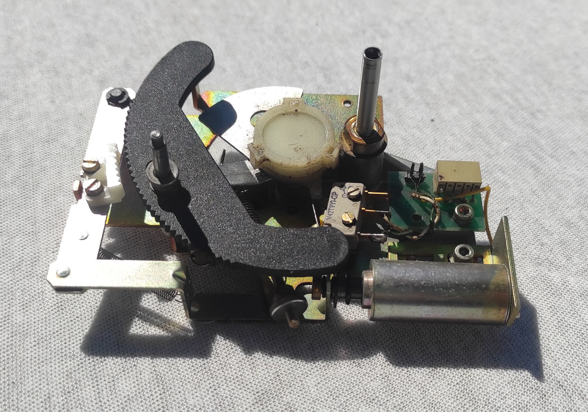 Studer ReVox B67 tape tension right PCB not tested, damaged
