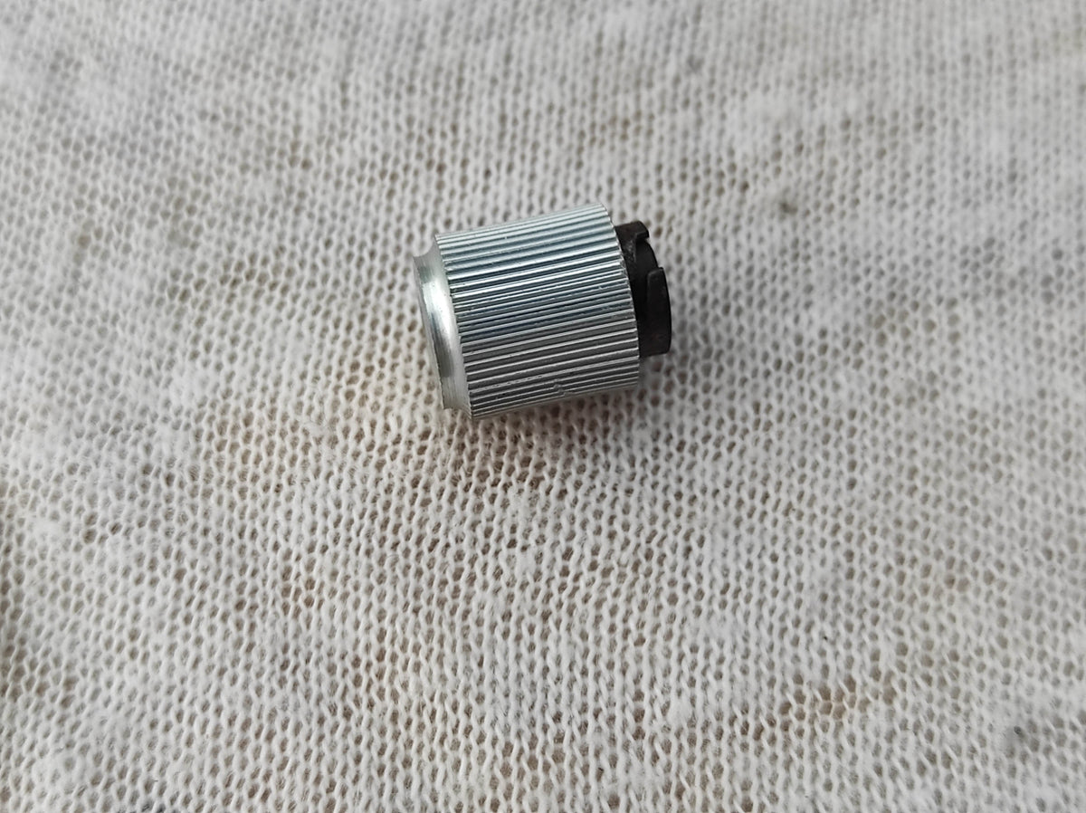 ReVox B760 output level threshold knob