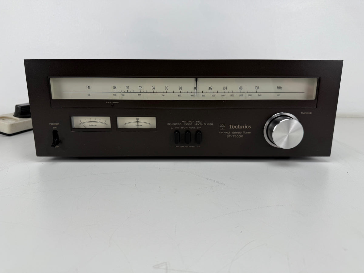 Technics ST - 7300K FM/AM Stereo Tuner