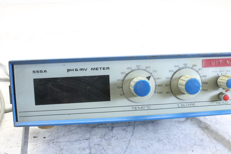 Findip 555A pH- & mV-meter met Nixie-buizen