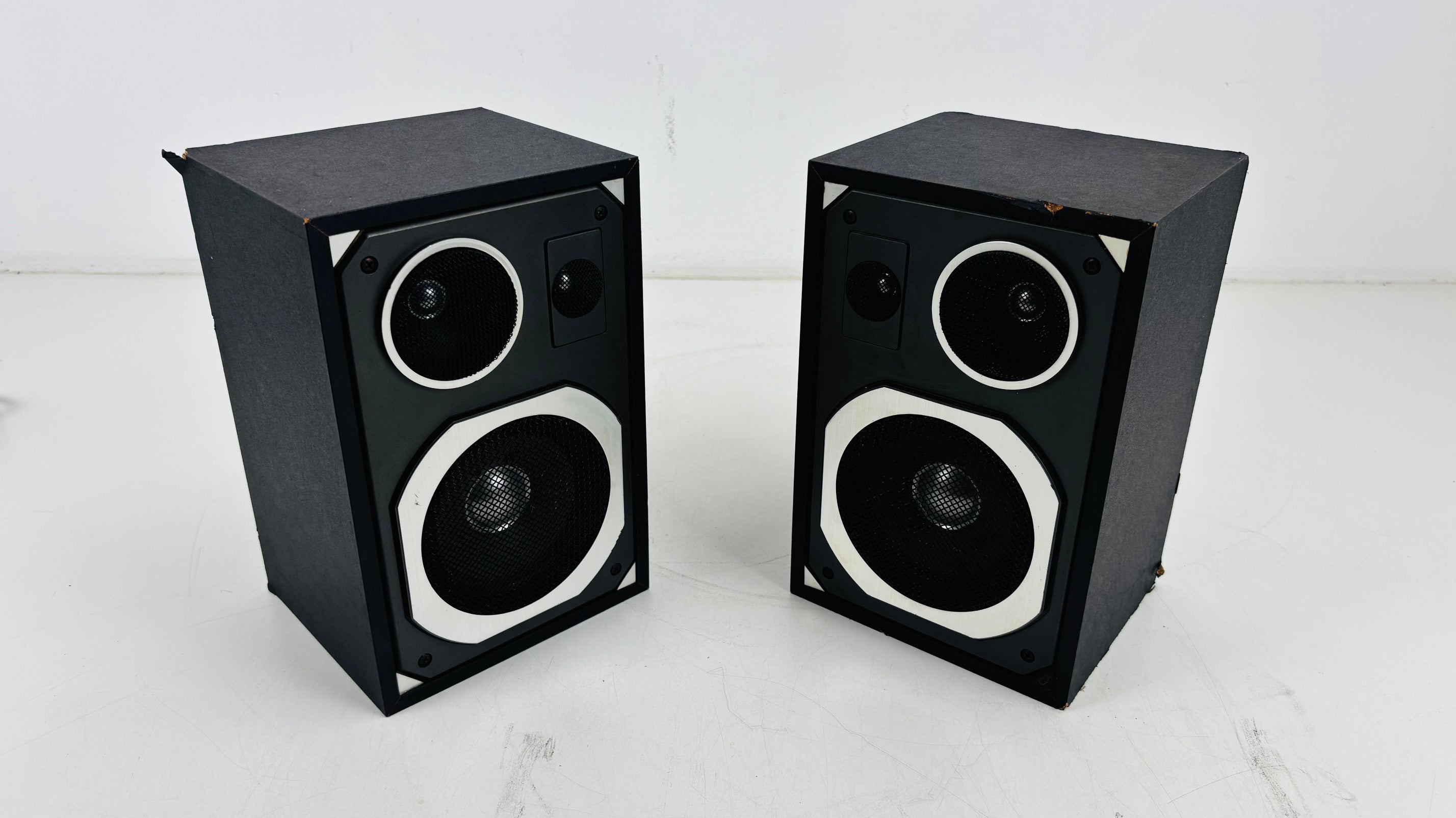 Tokyo Compo - Model 3000 - Passive Speaker Set