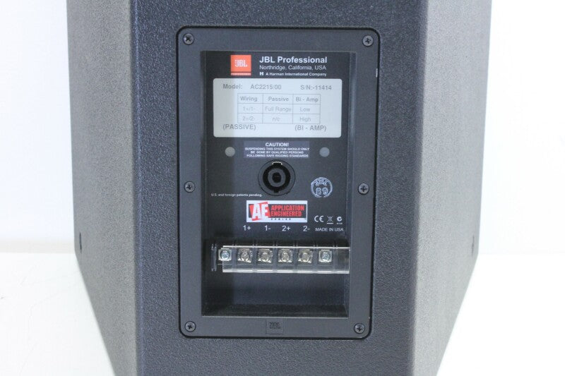 JBL AC2215/00 - Compacte 2-weg passieve luidspreker met 1 x 15" LF