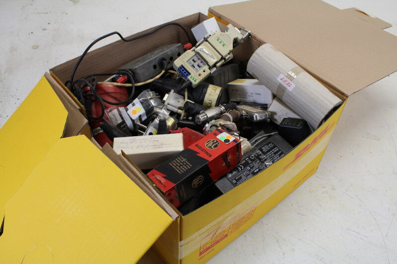 Diverse Mysterieuze diverse elektronica doos Groot (Nr. 4)