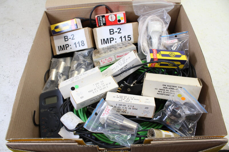 Diverse Mysterieuze diverse elektronica doos Groot (Nr.8)