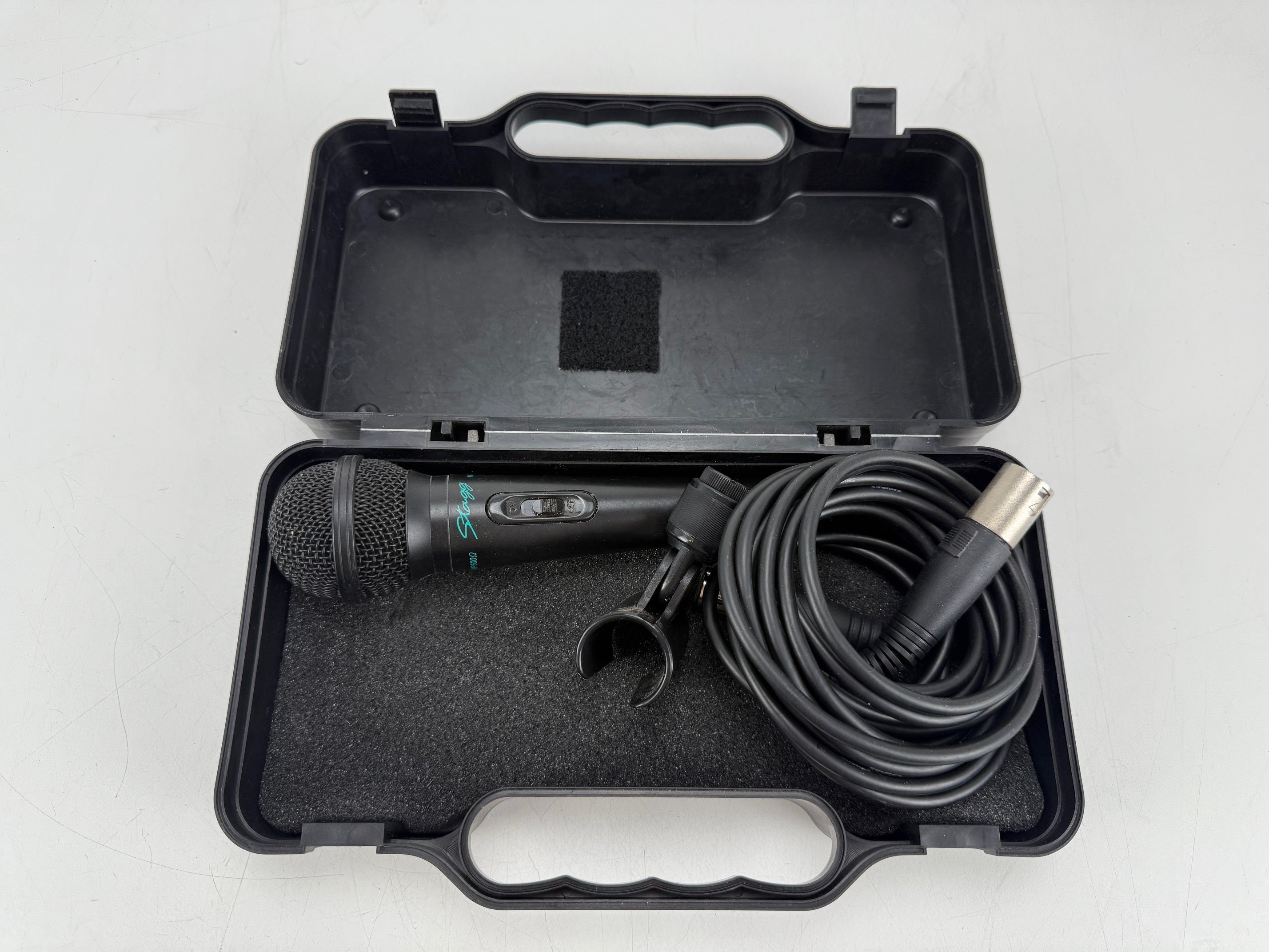 Stagg MD-1000 Dynamic Microphone