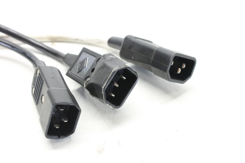 Various Lot with 3x (female) C13 to (male) C14 Cables in various lengths (no. 2)