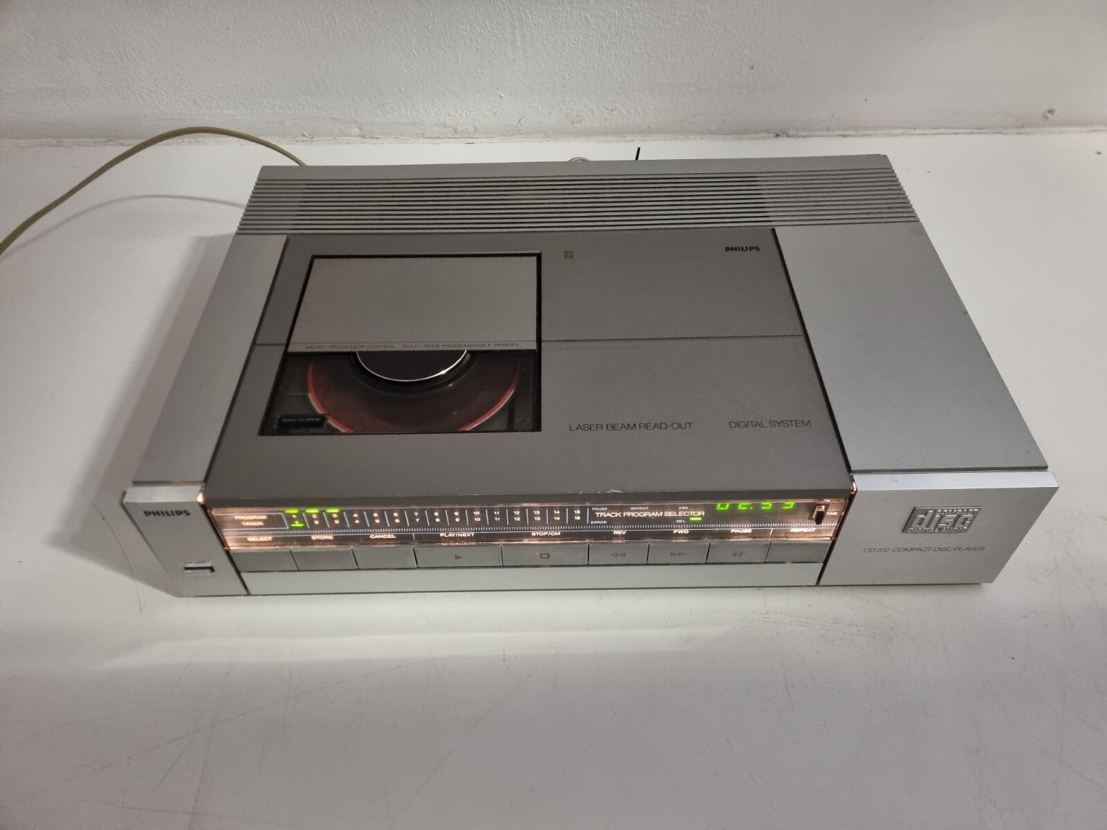Philips CD-202 - cd-speler met laseruitlezing - Gemaakt in België - Volledig nagekeken