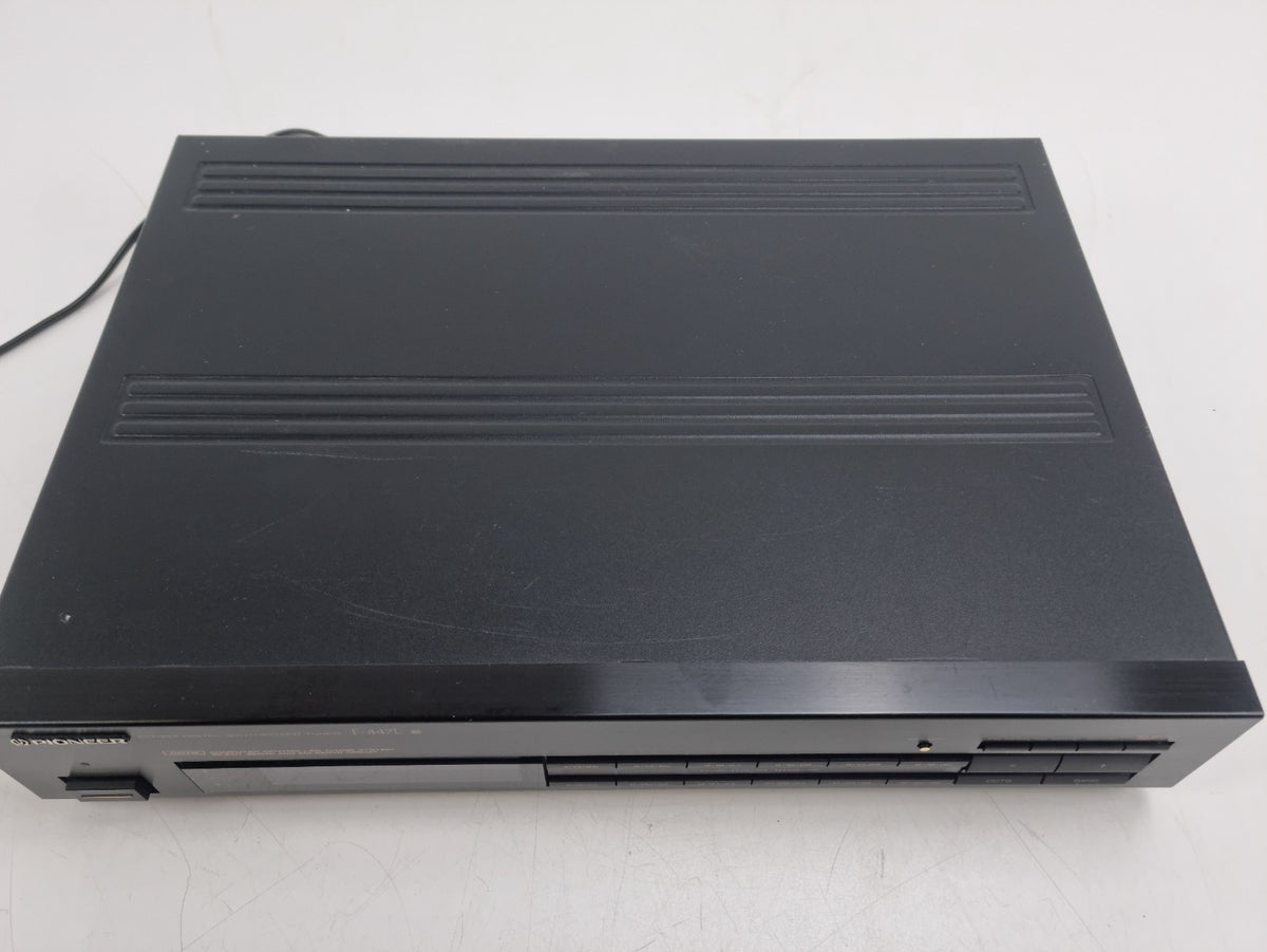 Pioneer F-447L - FM/AM Digital Synthesizer - Tuner - Mint condition