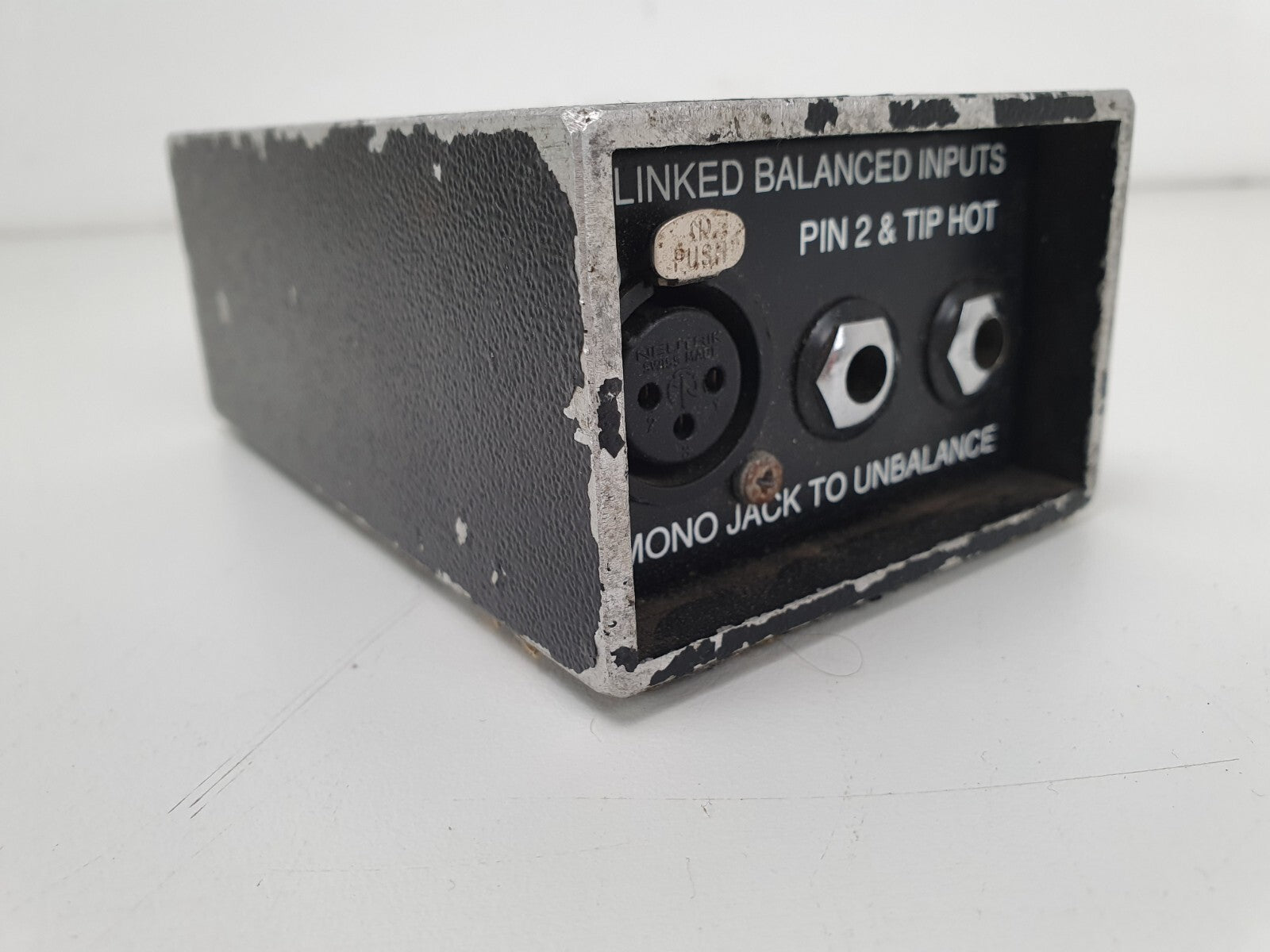 Klark Teknik LBB100 Actieve DI-box