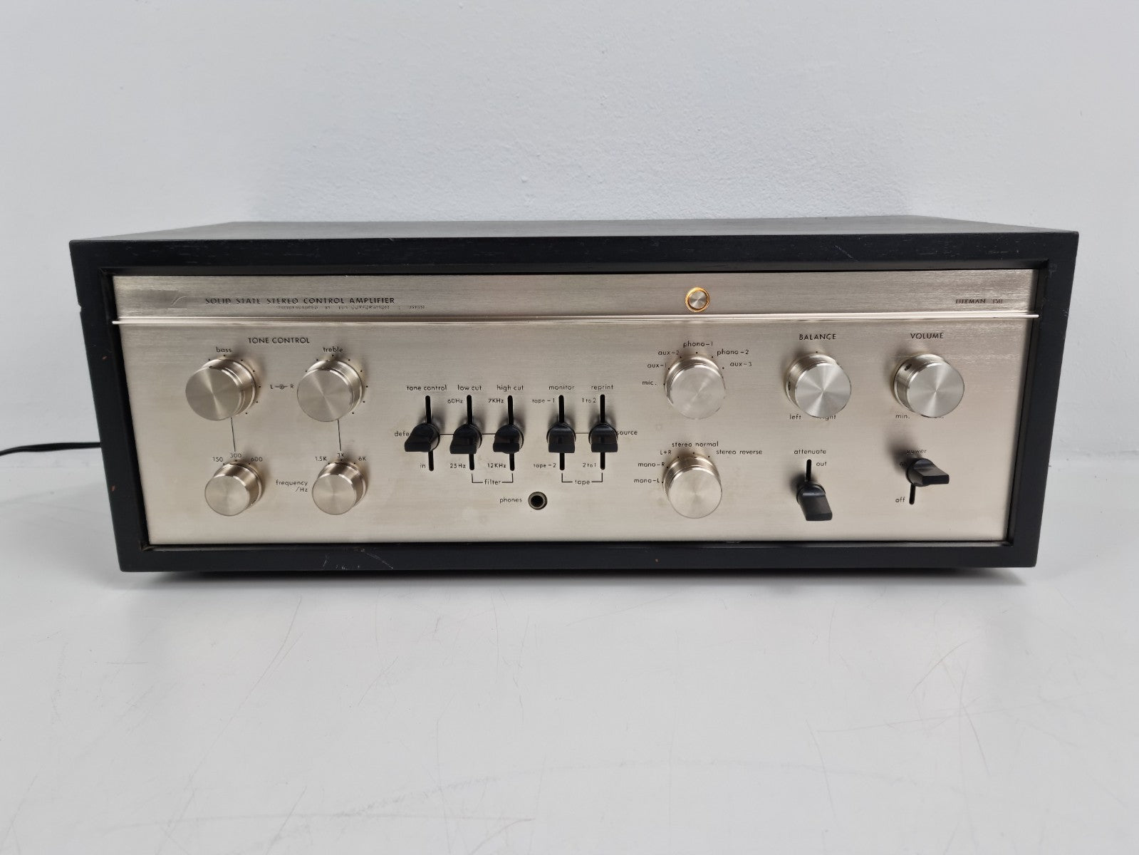 Luxman CL 350 Stereo Control Amplifier - Fully recapped with nichicons