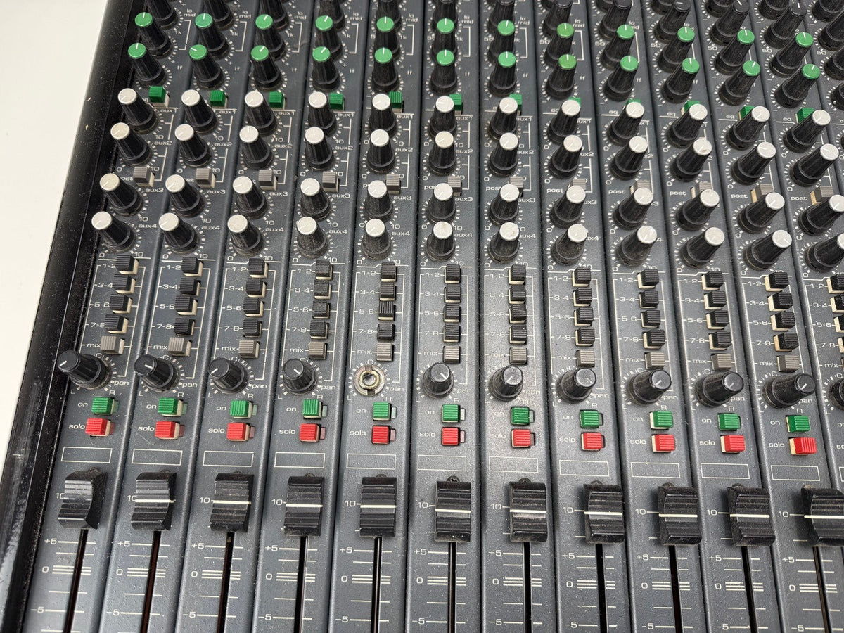 D&R Stylyx Modulaire Analoge Mixer 16-4-2 - Incl. Voeding