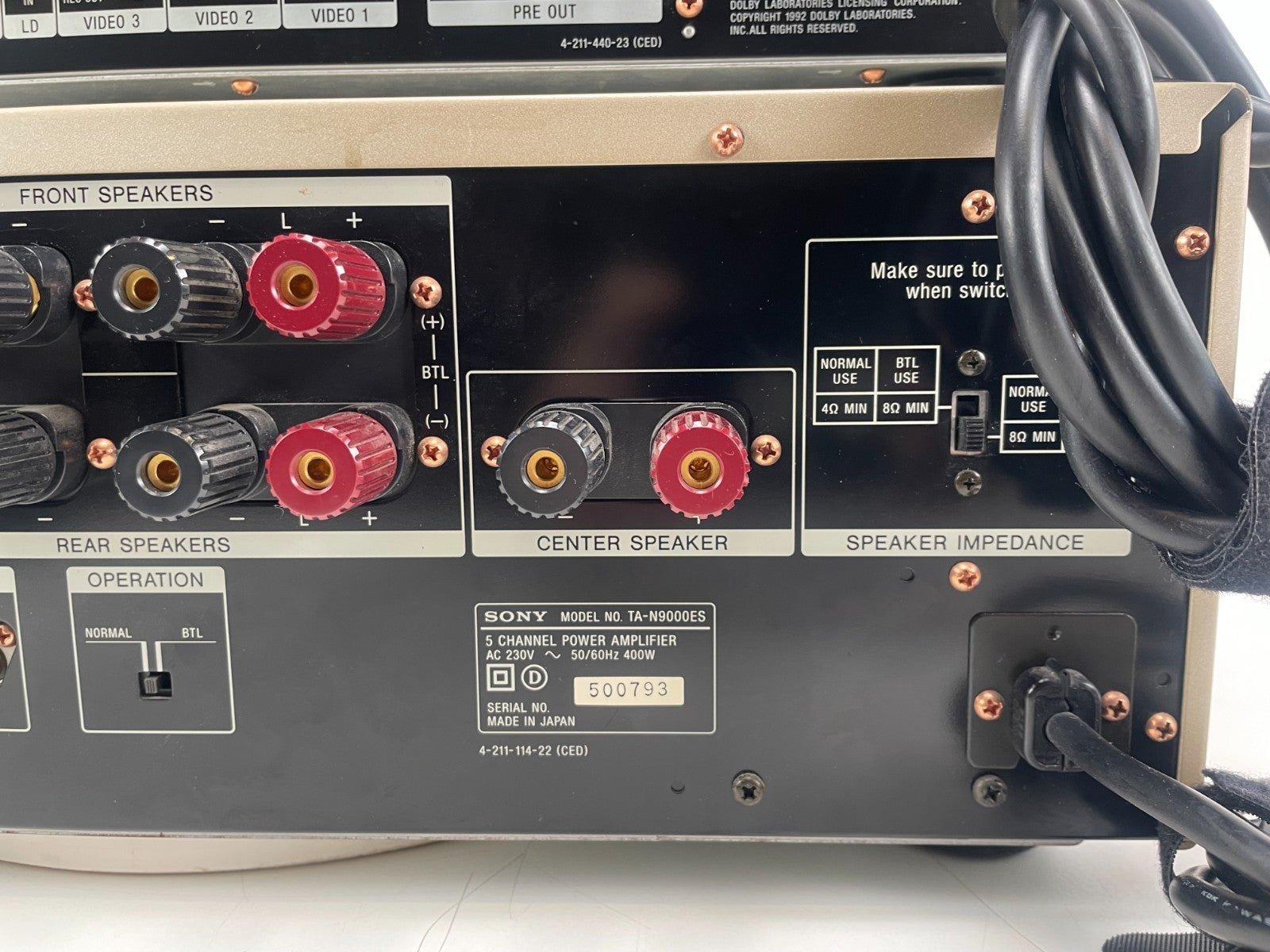 Sony N9000ES Power Amp + E9000ES ES Processor – Champagne + Afstandsbediening