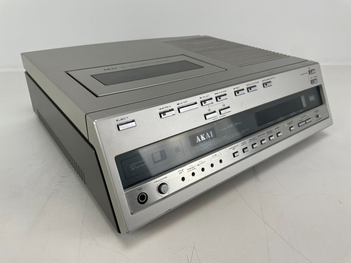 Akai VS-5EG VHS Video Cassette Recorder - Sold as is