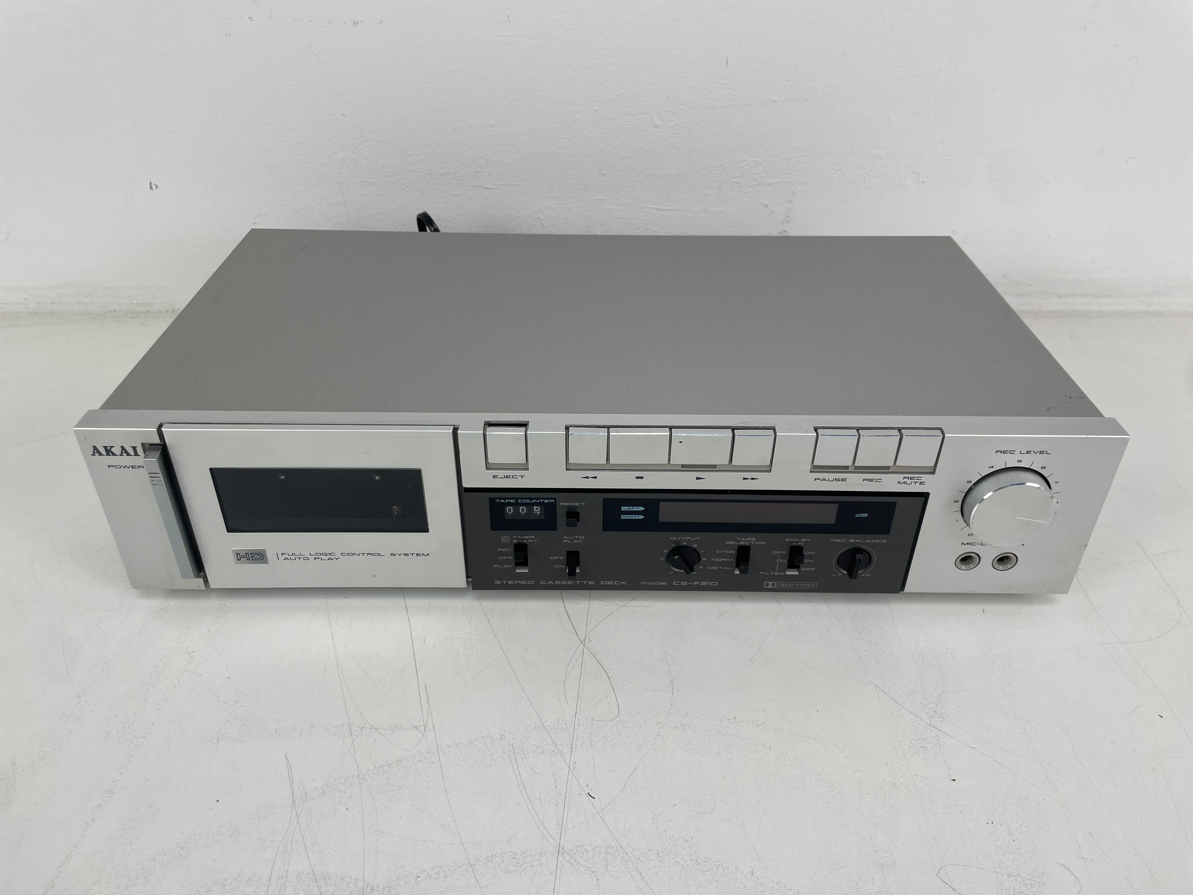 Akai - CS-F210 - Stereo Cassettedeck - 2-Kops - Auto Play