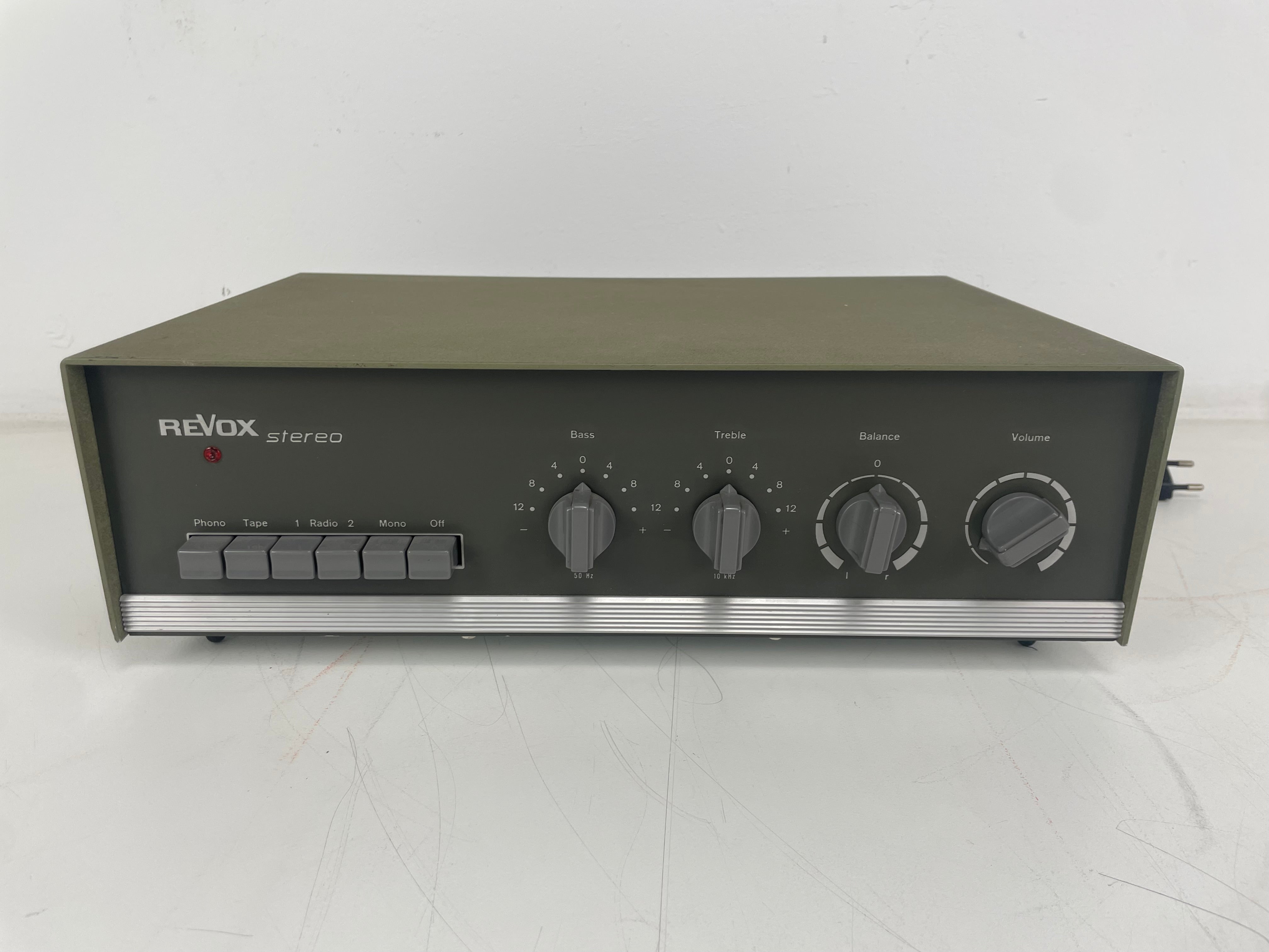 Revox - Model 40 - Stereo Buizenversterker - Onderhouden (Zekering Geïnstalleerd)