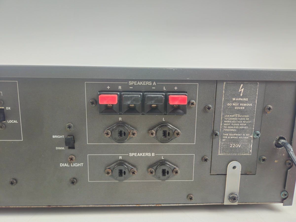 ITT - HIFI 8033 - Stereo Tuner Amplifier