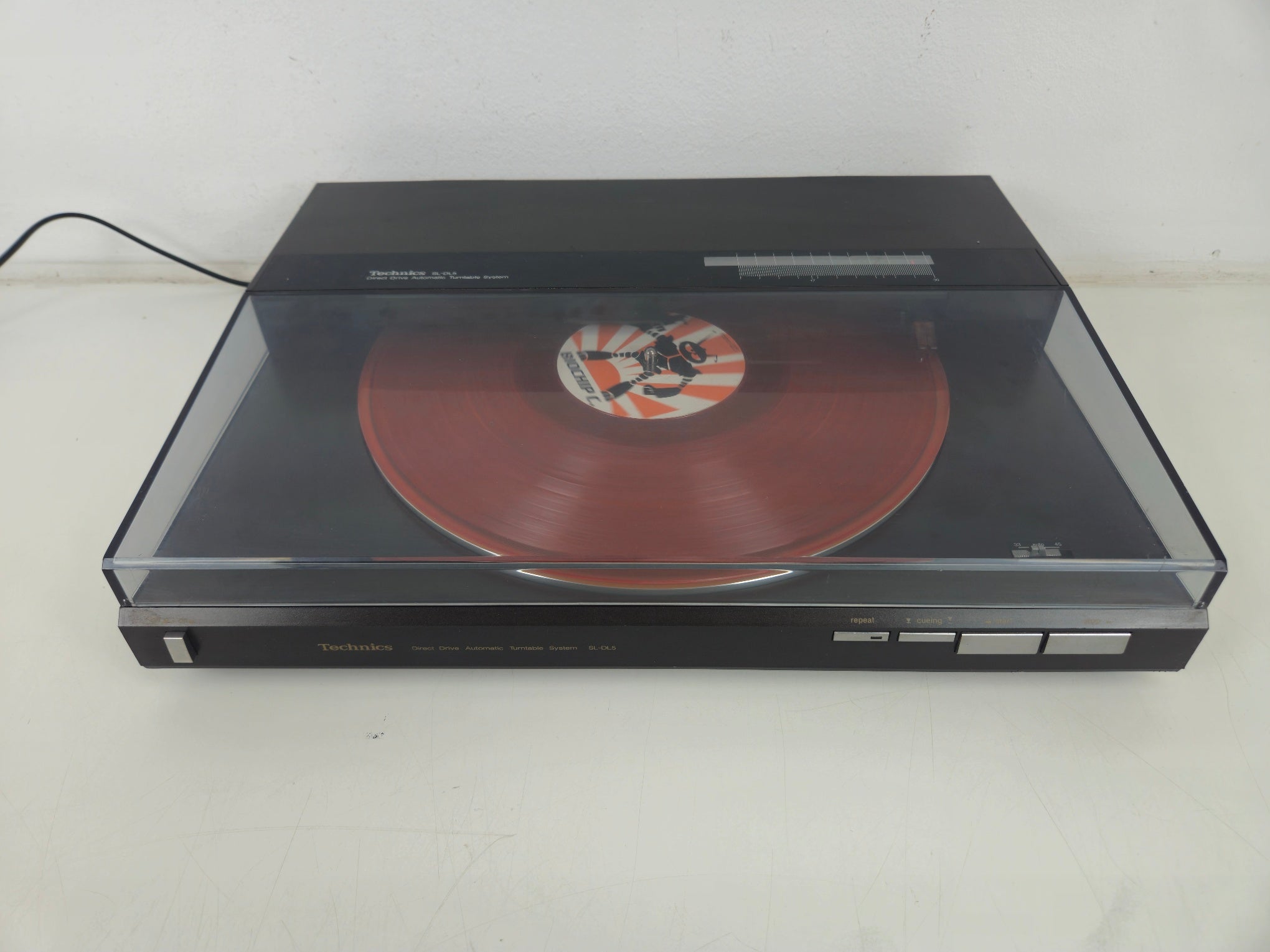 Technics - SL-DL5 -  Direct-Drive Fully-Automatic Linear Tracking Turntable