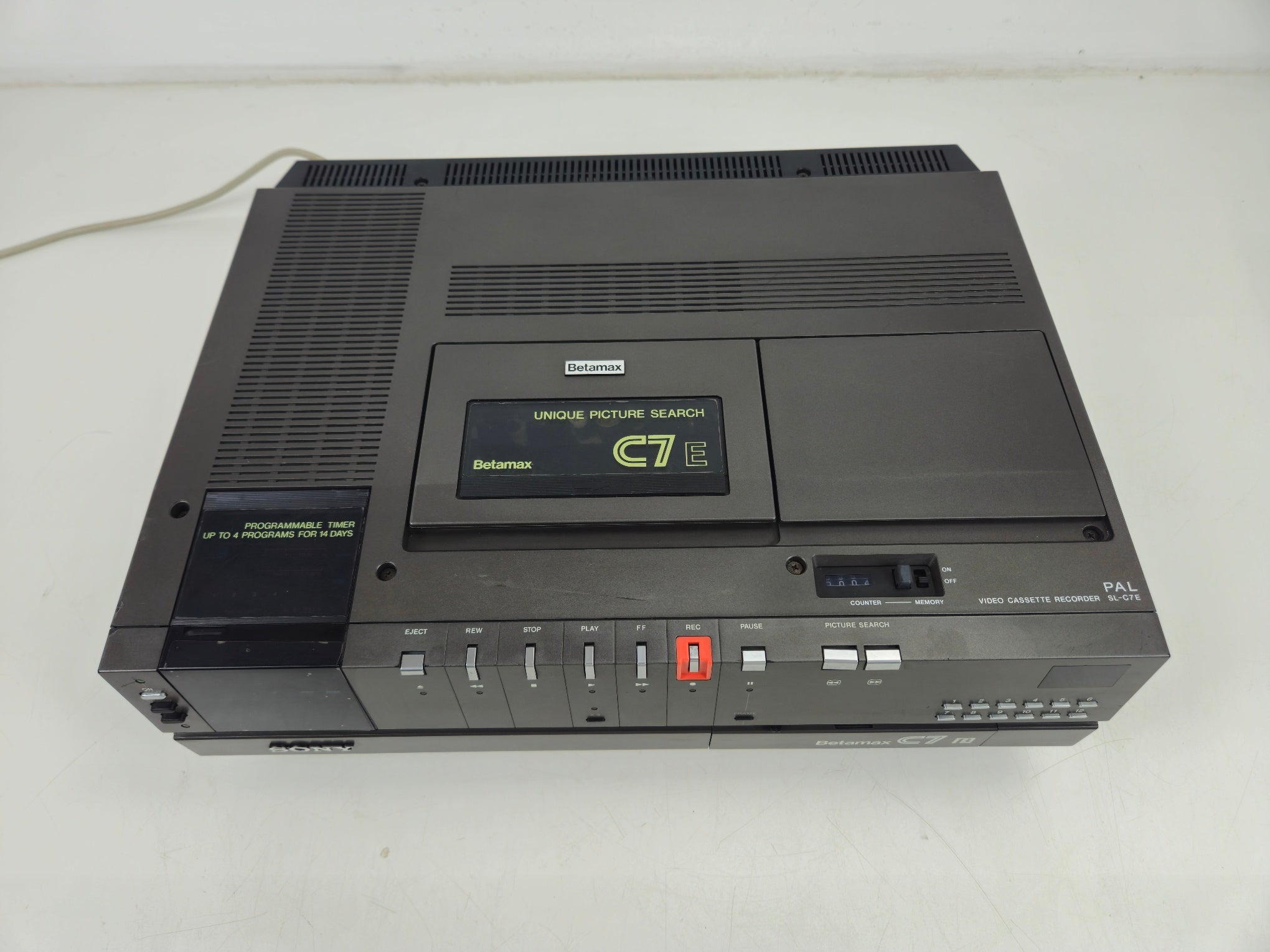 Sony - SL-C7E - Betamax - Video Cassette Recorder - Onderhouden