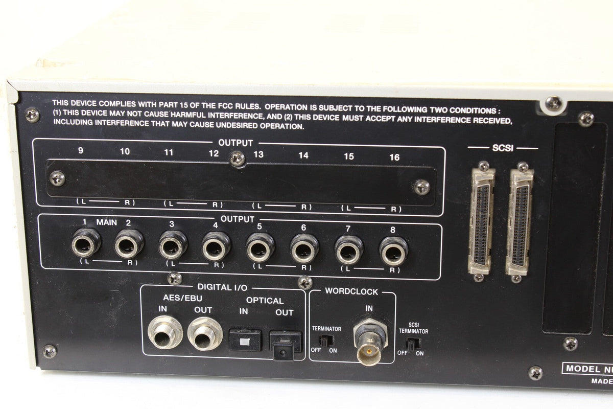 Akai S5000 Sampler With owners manuals