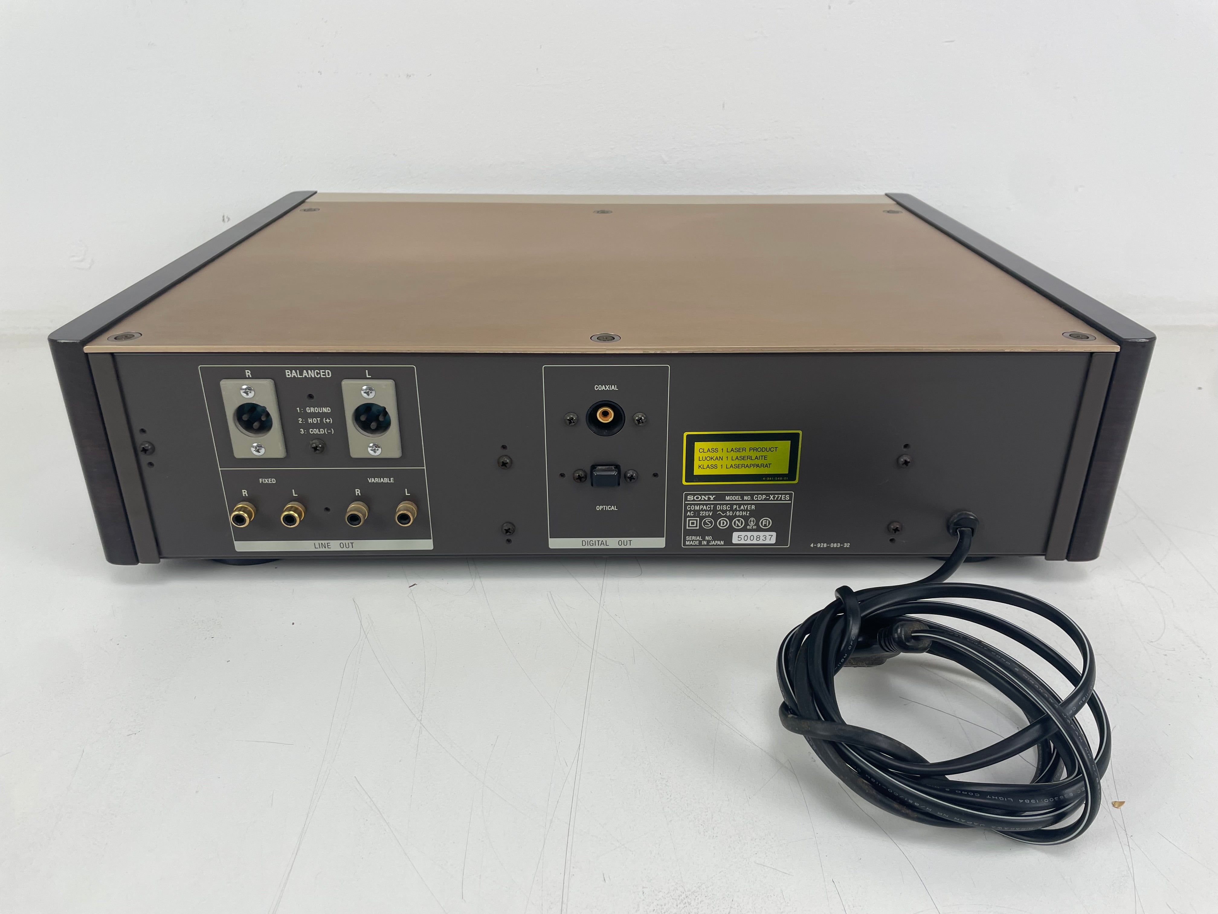 Sony - CDP-X77ES - Semi-professionele CD-speler - Incl. originele afstandsbediening - Champagne