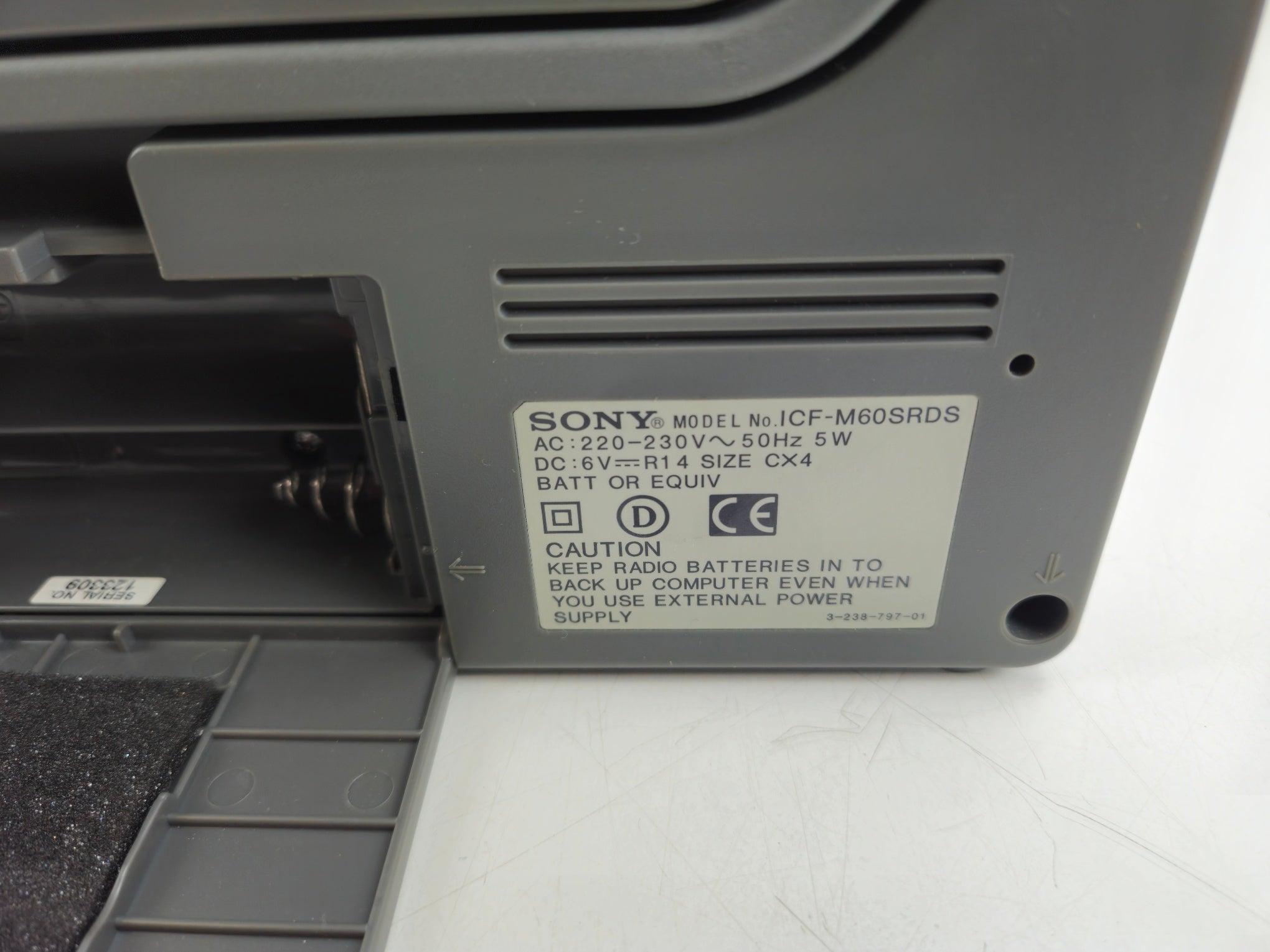 Sony - ICF-M60LRDS - Draagbare radio - Als nieuw