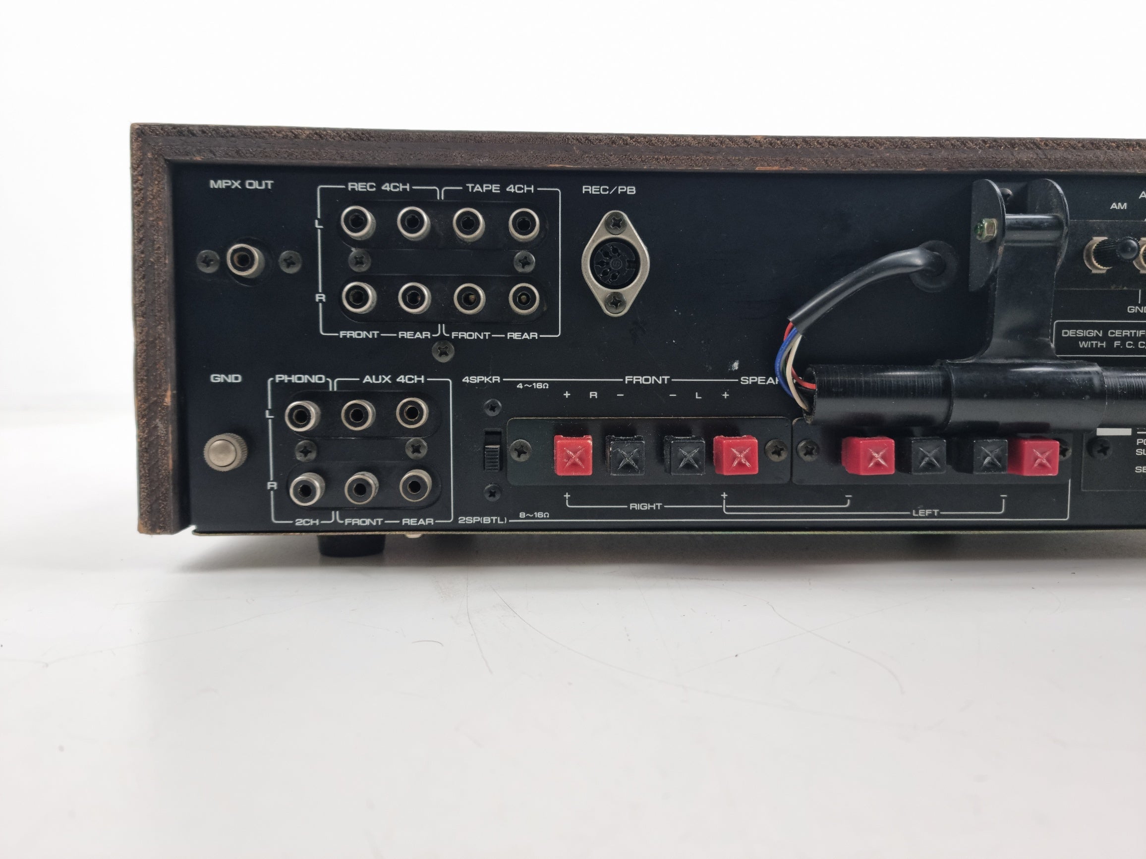 Toshiba SA-304 - Vierkanaals AM/FM-ontvanger - Gereinigd en gesmeerd
