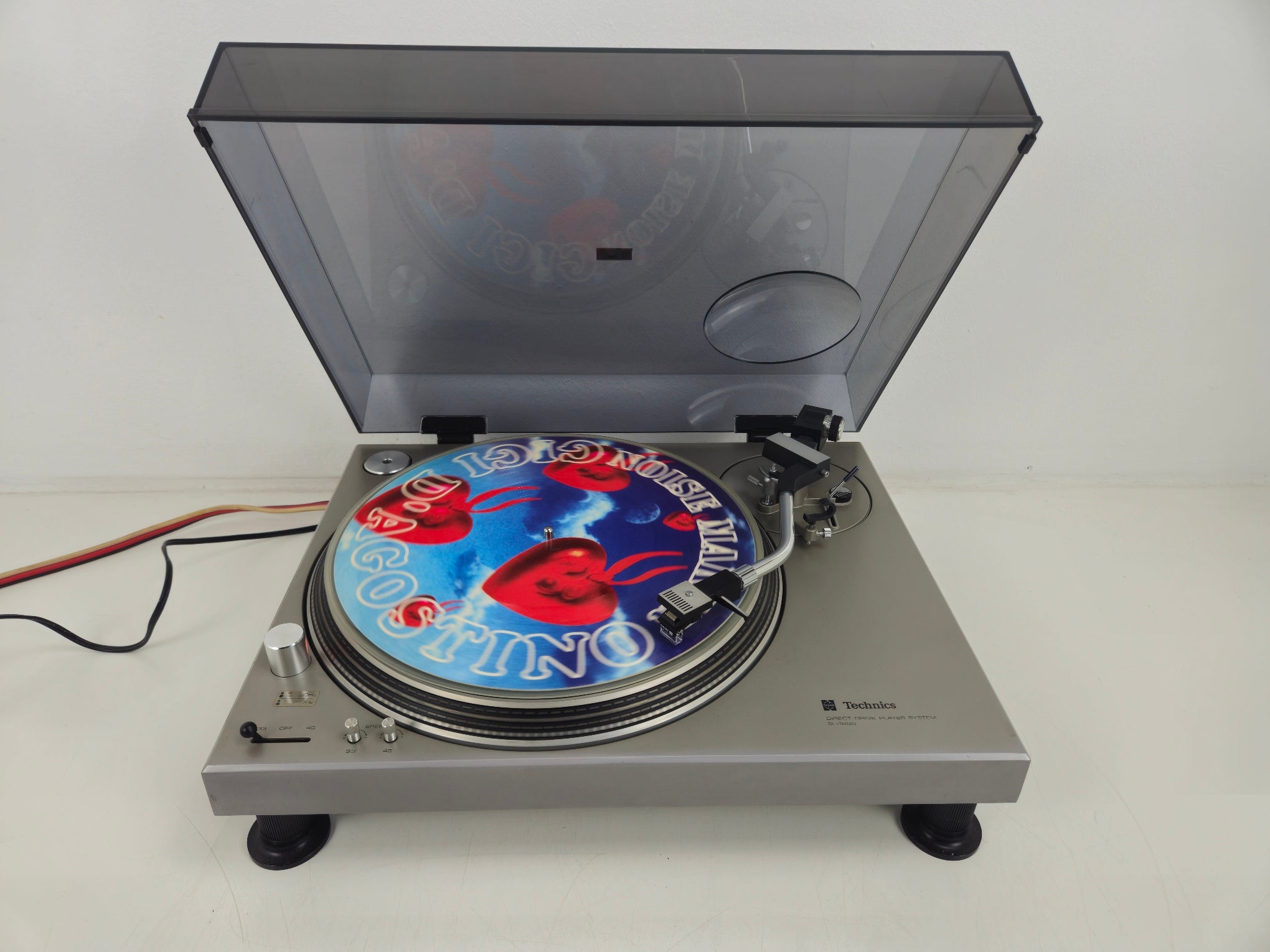 Technics - SL1200 MK1 - Direct-Drive Platenspeler - Stofkap - Shure SDS3 Naald