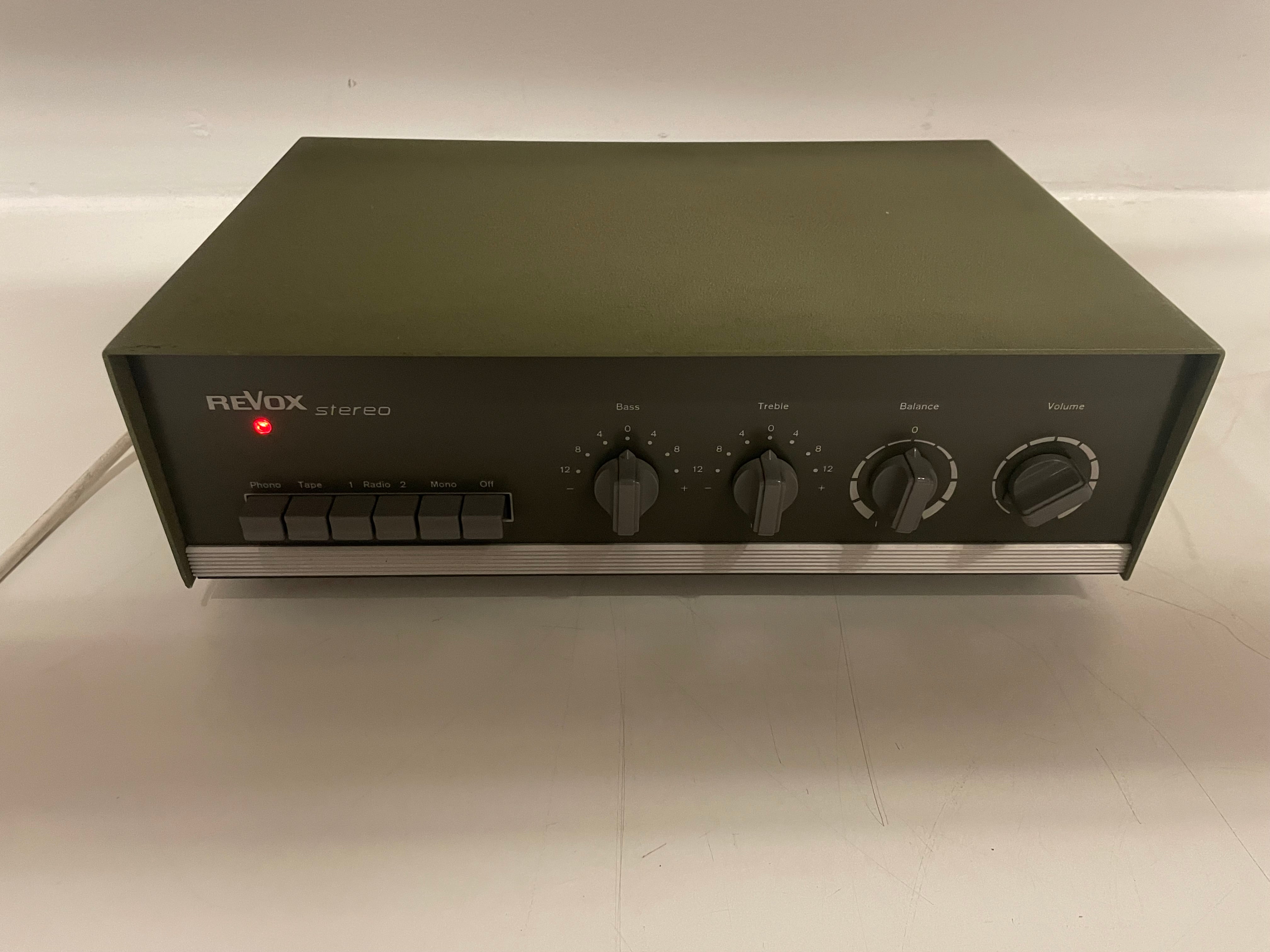 Revox - Model 40 - Stereo Buizenversterker - Onderhouden (Zekering Geïnstalleerd)