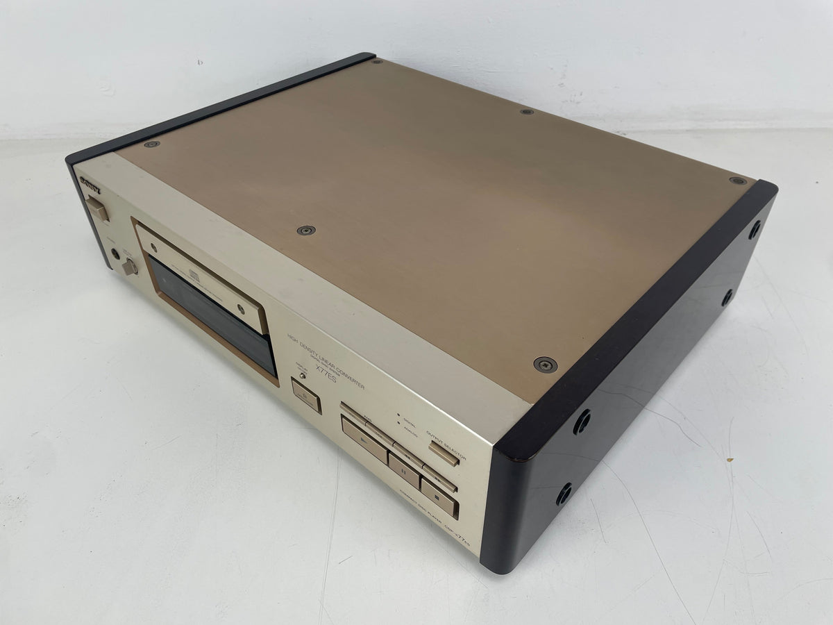 Sony - CDP-X77ES - Semi-professionele CD-speler - Incl. originele afstandsbediening - Champagne