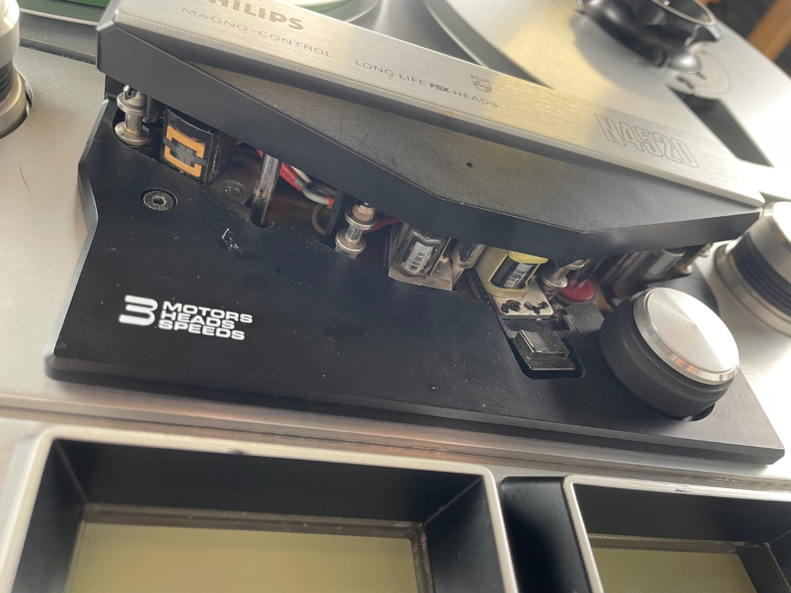 Philips - N4520 Spoelenrecorder – 1/4 inch – 4 sporen