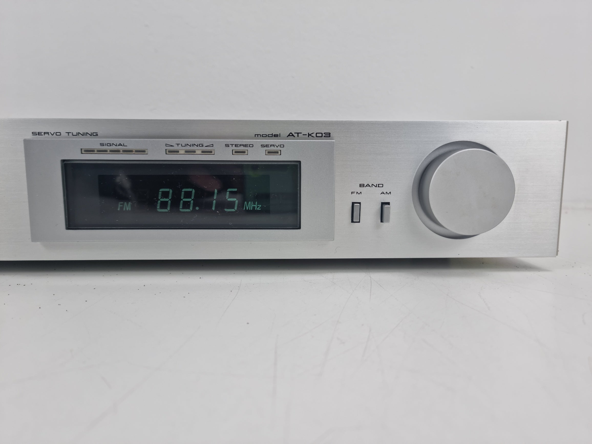 Akai AT-K03 AM/FM Stereo Tuner - In original box with instructions