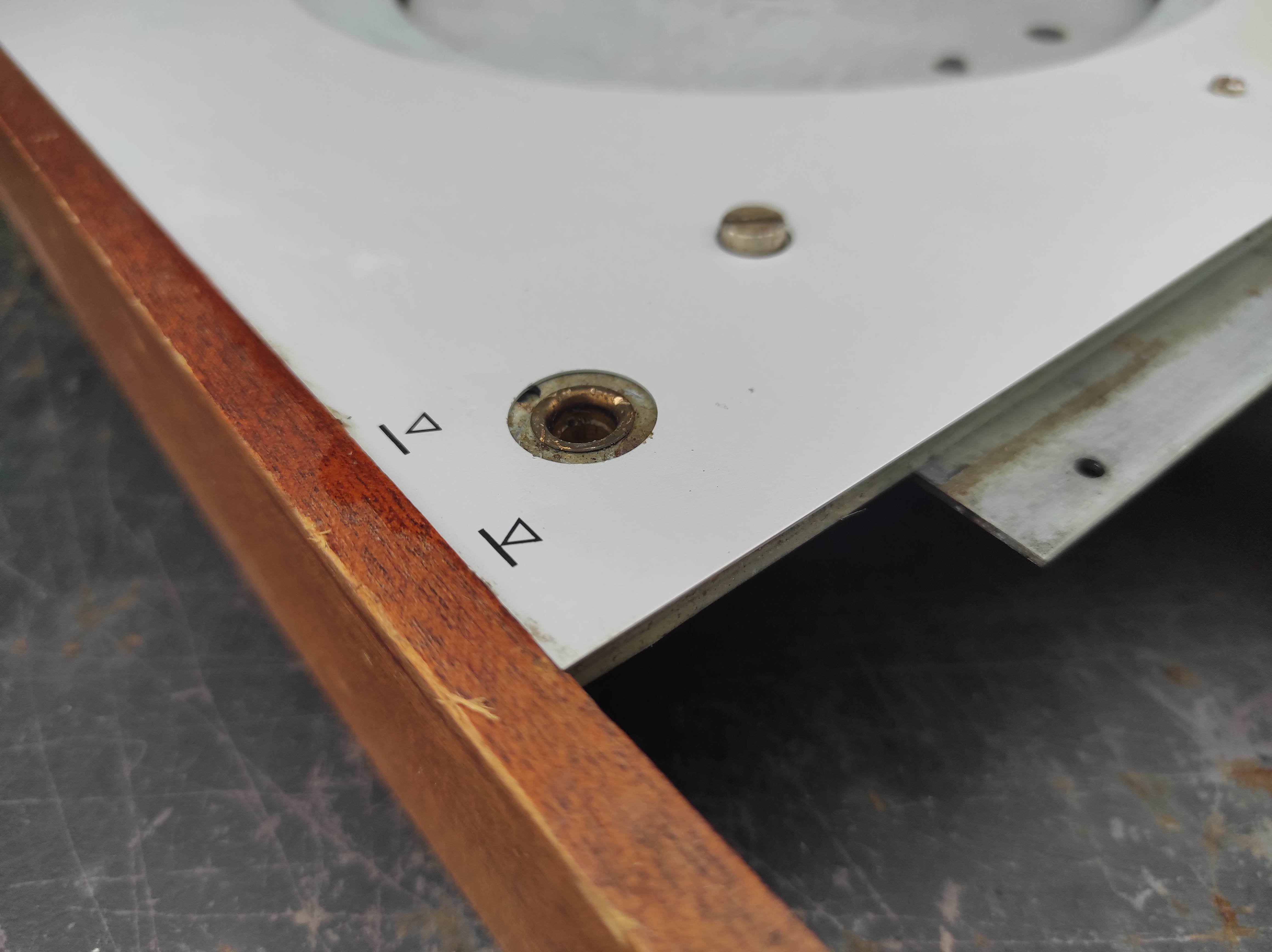 THORENS TD-150 MKII houten behuizing met frontplaat gebruikt