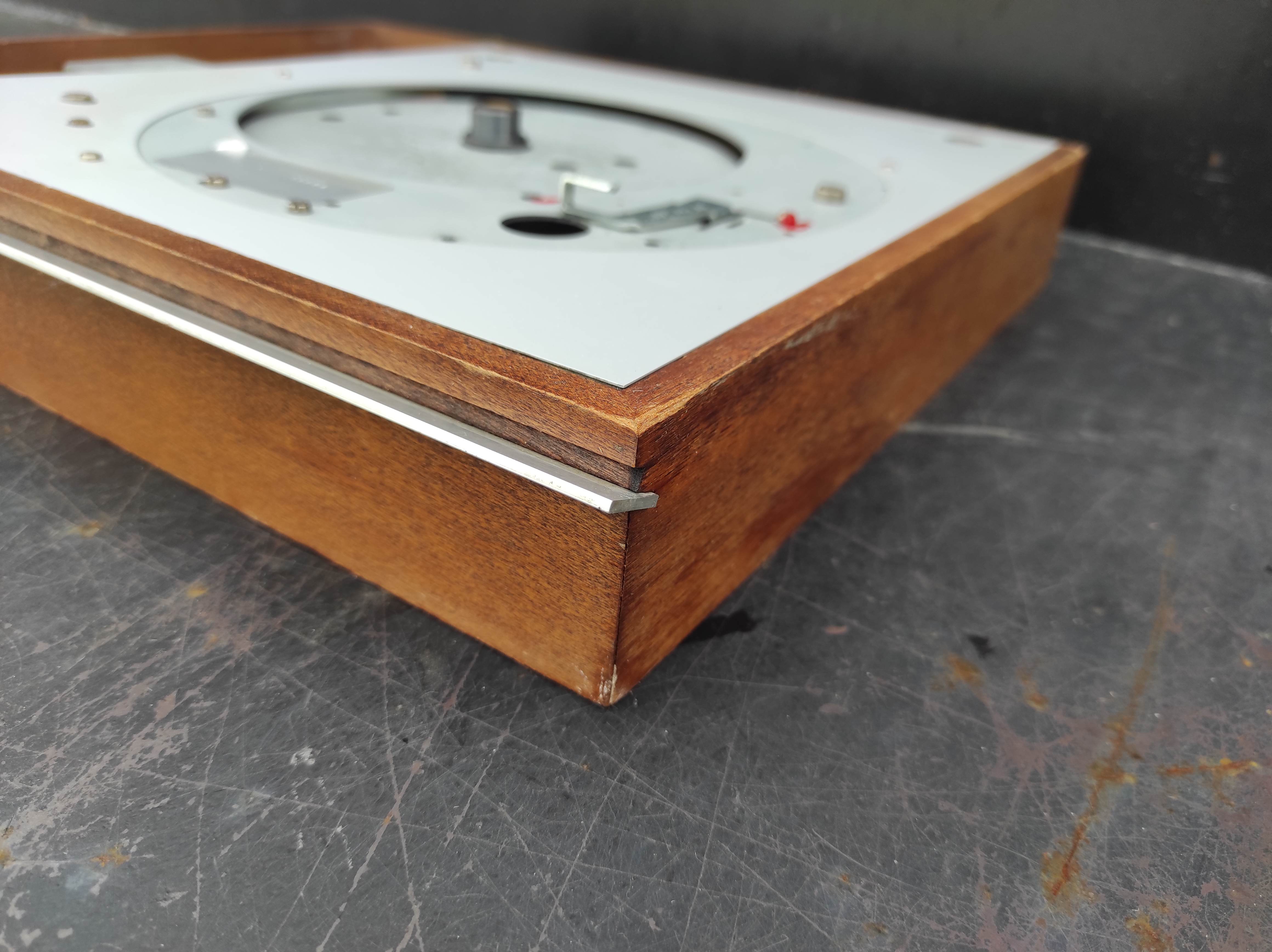 THORENS TD-150 MKII houten behuizing met frontplaat gebruikt