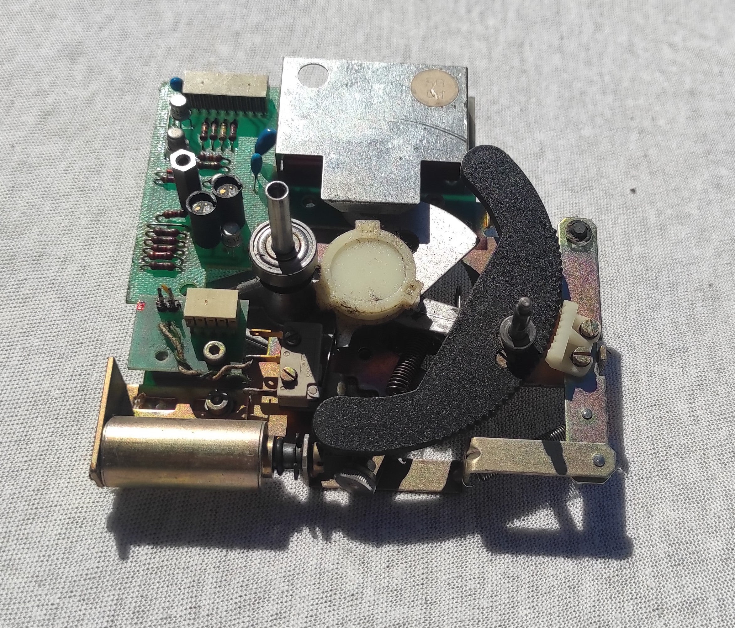 Studer ReVox B67 tape tension left PCB not tested, damaged