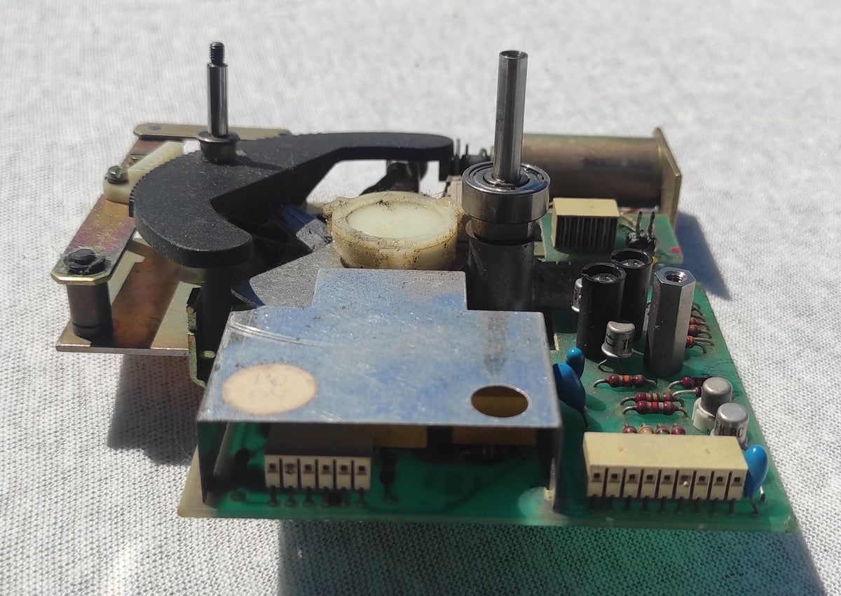 Studer ReVox B67 tape tension left PCB not tested, damaged