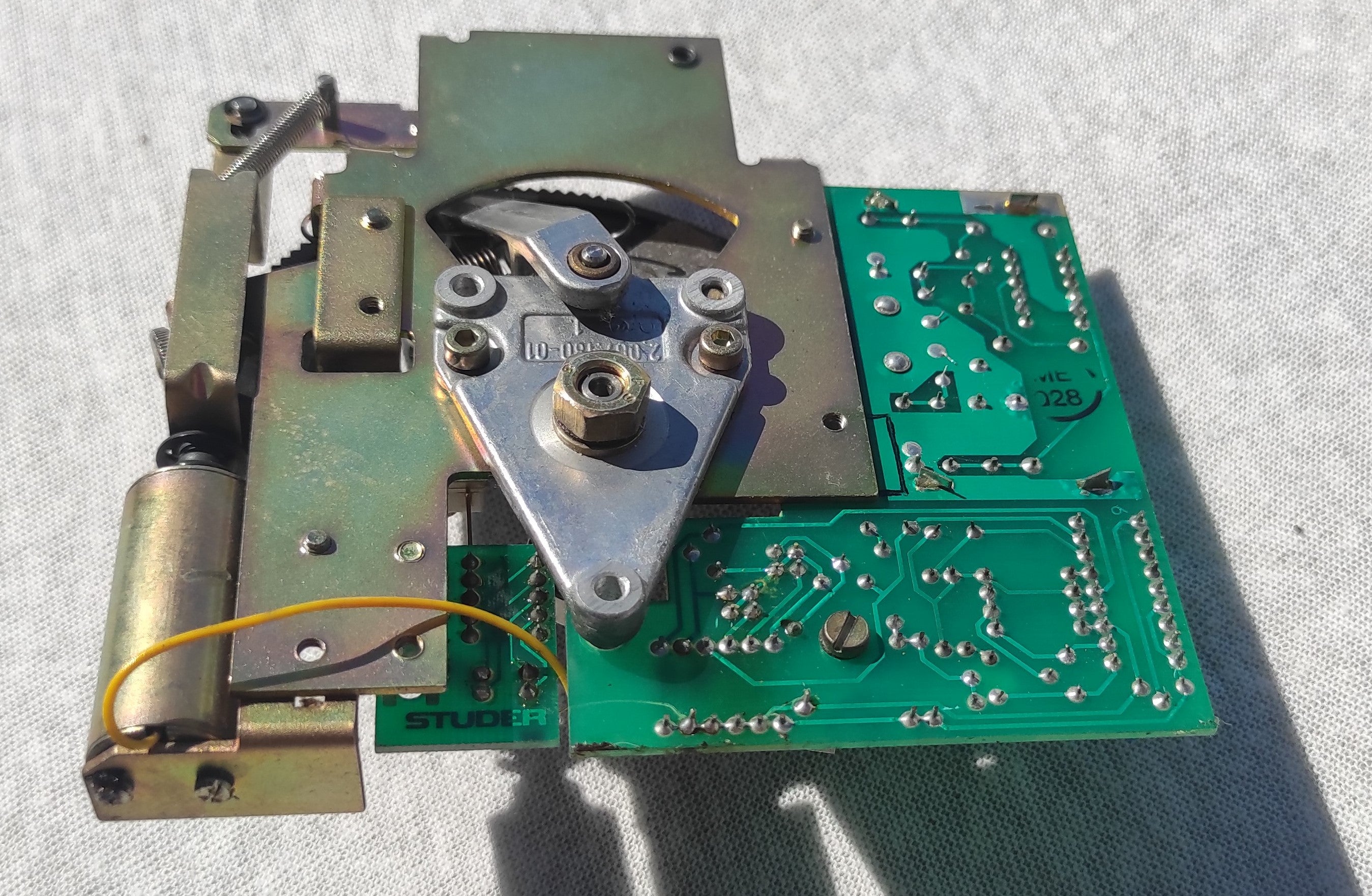 Studer ReVox B67 tape tension left PCB not tested, damaged