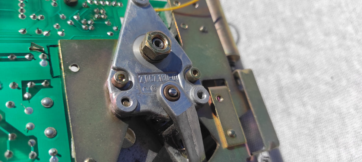 Studer ReVox B67 tape tension left PCB not tested, damaged