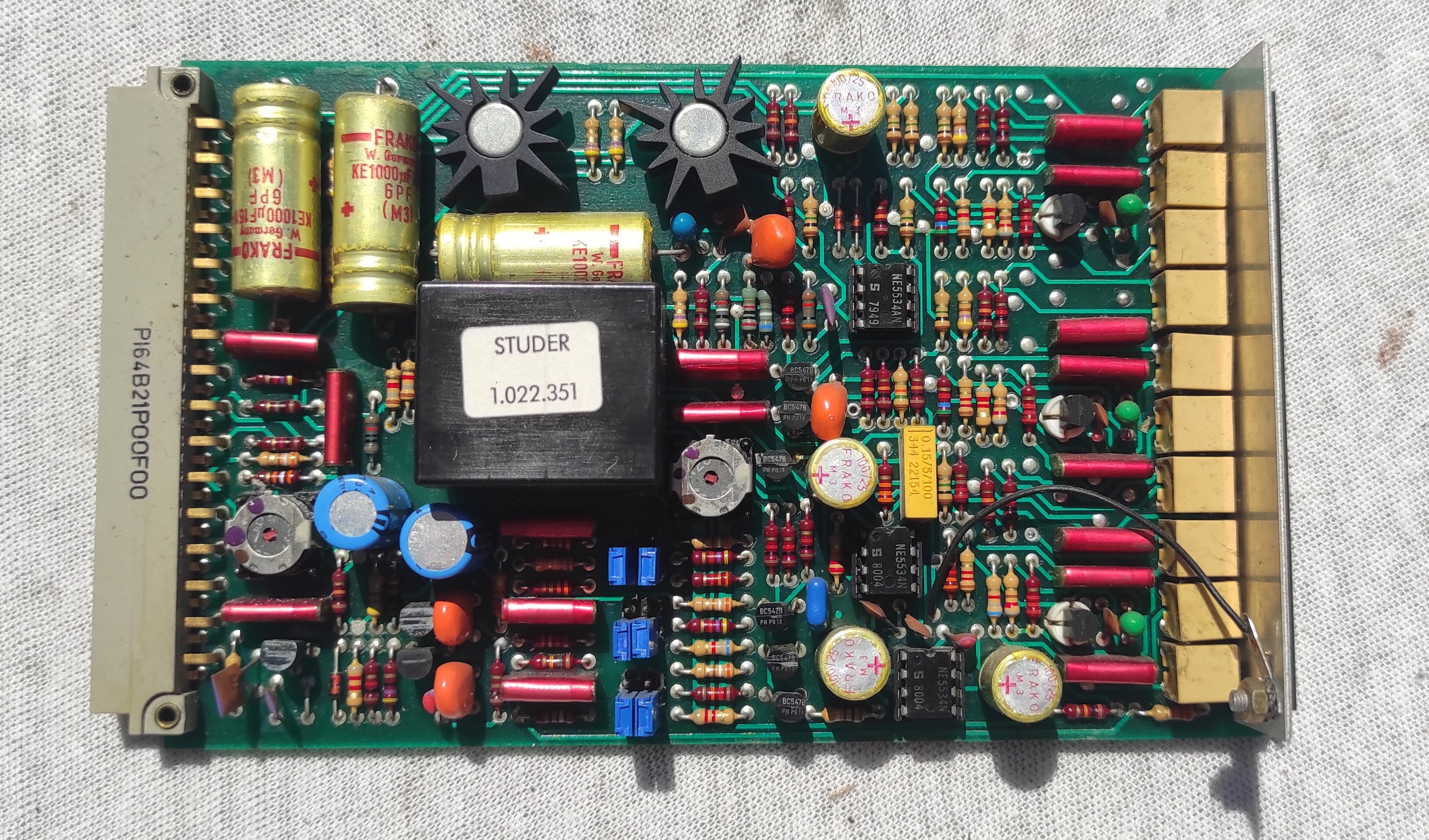 Studer ReVox B67 1.167.710-12 reproduce amplifier PCB niet getest, sporen van corrosie #1
