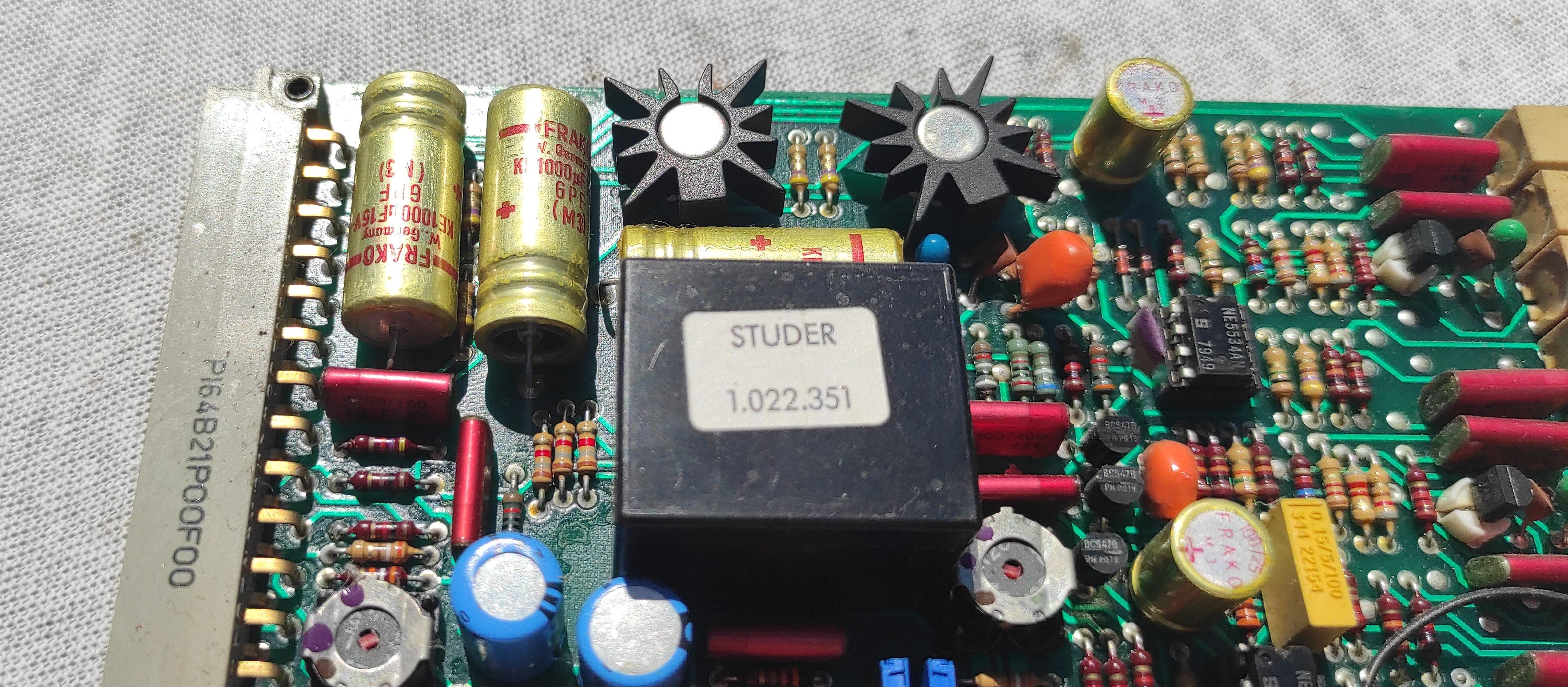 Studer ReVox B67 1.167.710-12 reproduce amplifier PCB niet getest, sporen van corrosie #1