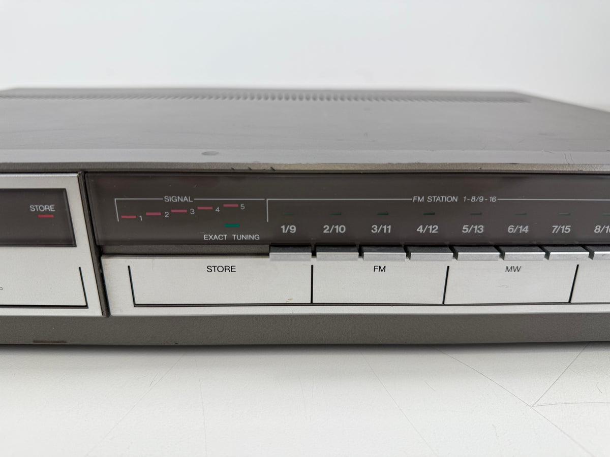 Telefunken HT1800 FM/AM Synthesizer Tuner