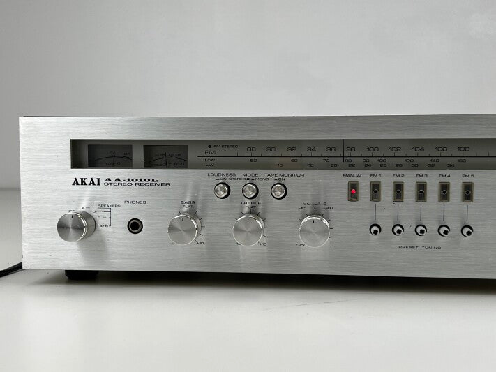 Akai AA-1010L - Stereo vintage Receiver