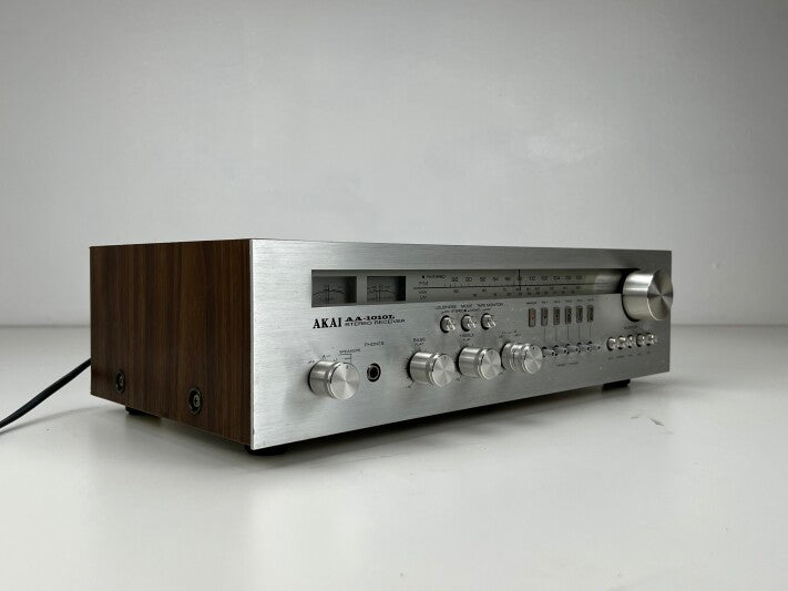 Akai AA-1010L - Stereo vintage Receiver
