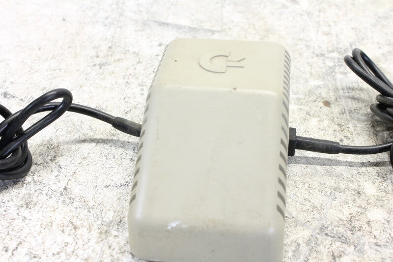 Commodore originele voedingsadapter (902503-06) voor C64