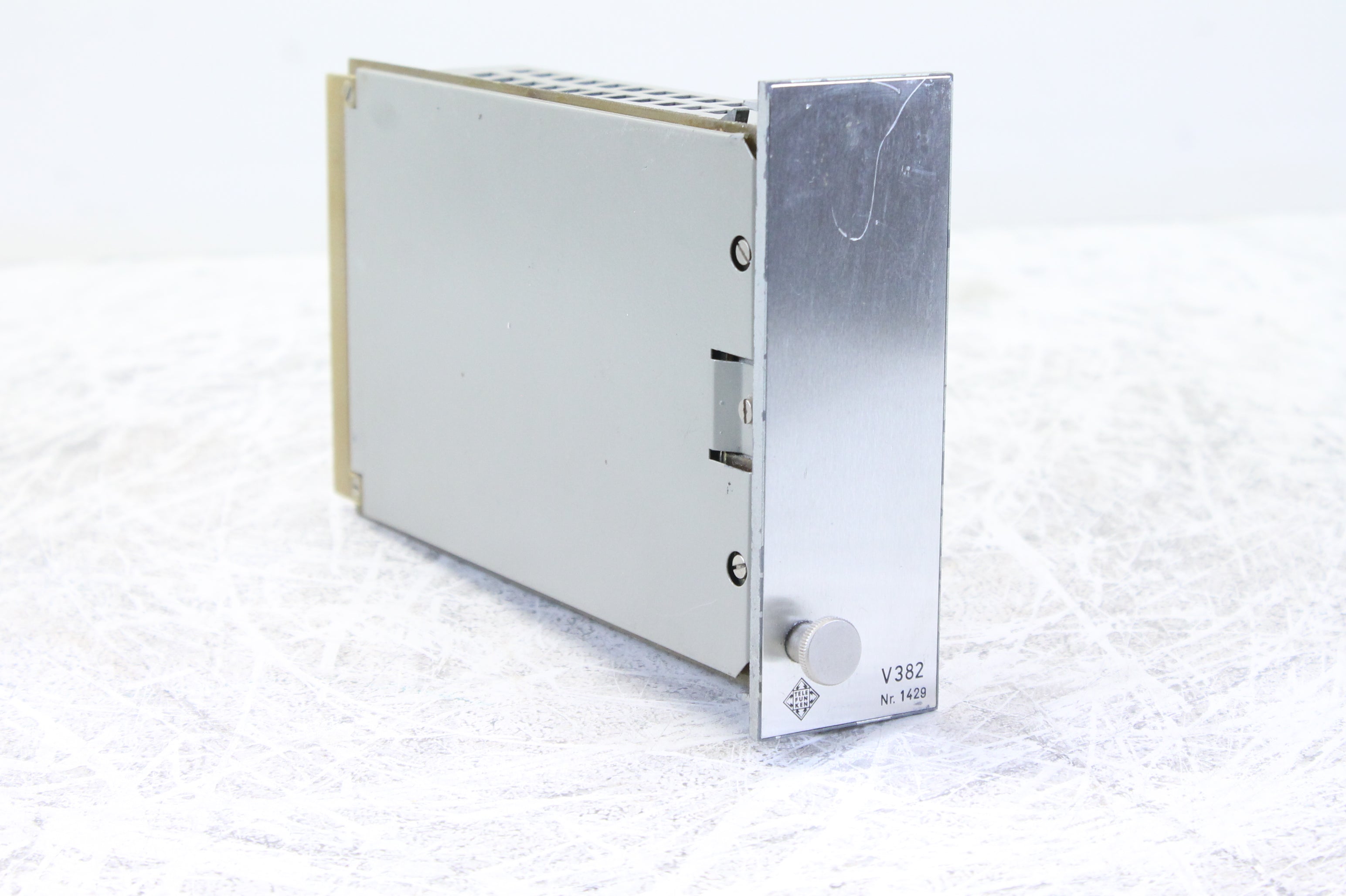Telefunken V382 distribution amplifier (No.3)