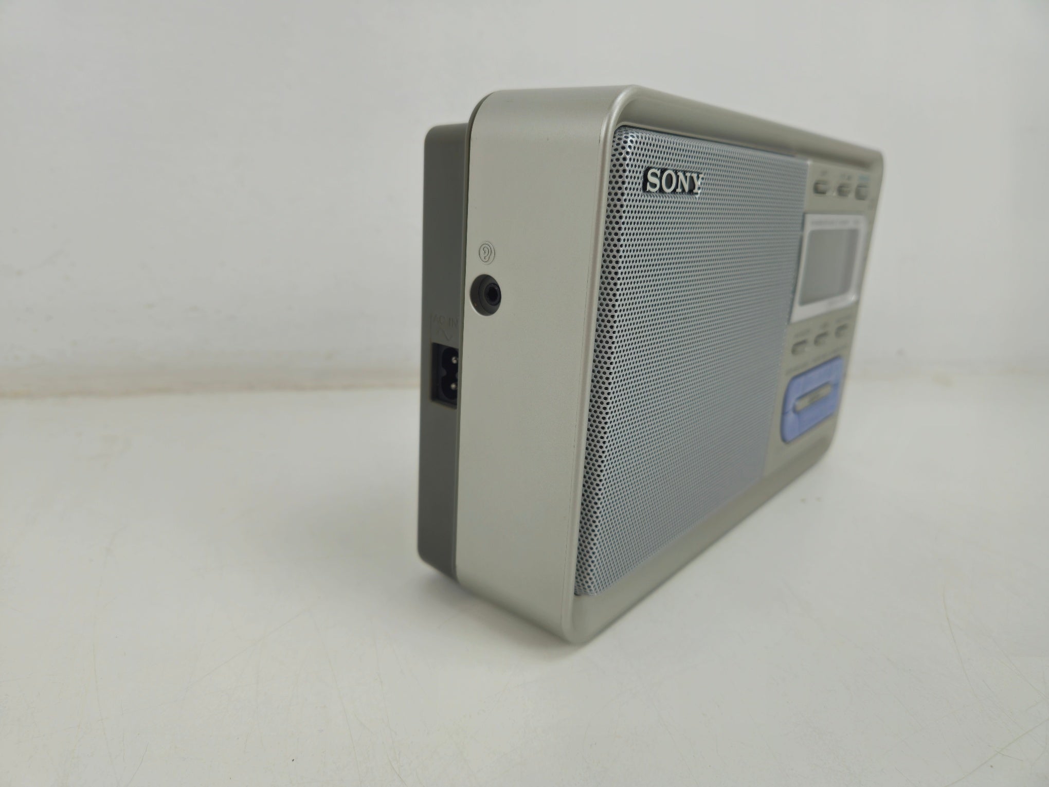 Sony - ICF-M60LRDS - Draagbare radio - Als nieuw