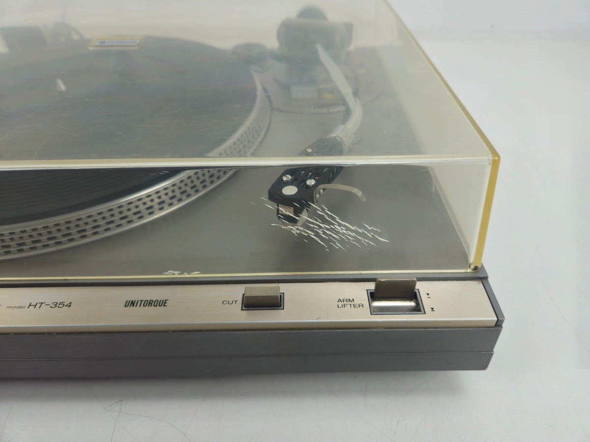 Hitachi - HT-354 - 2-Speed Direct-Drive Turntable