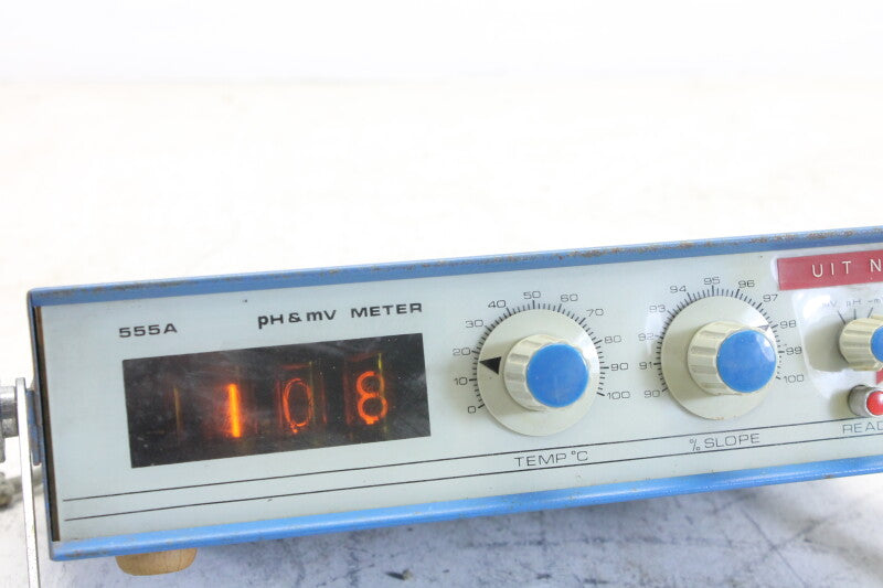Findip 555A pH- & mV-meter met Nixie-buizen